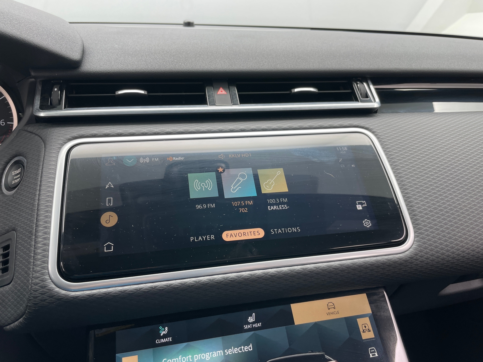 Thumbnail: 2023 Land Rover Range Rover Velar - 3