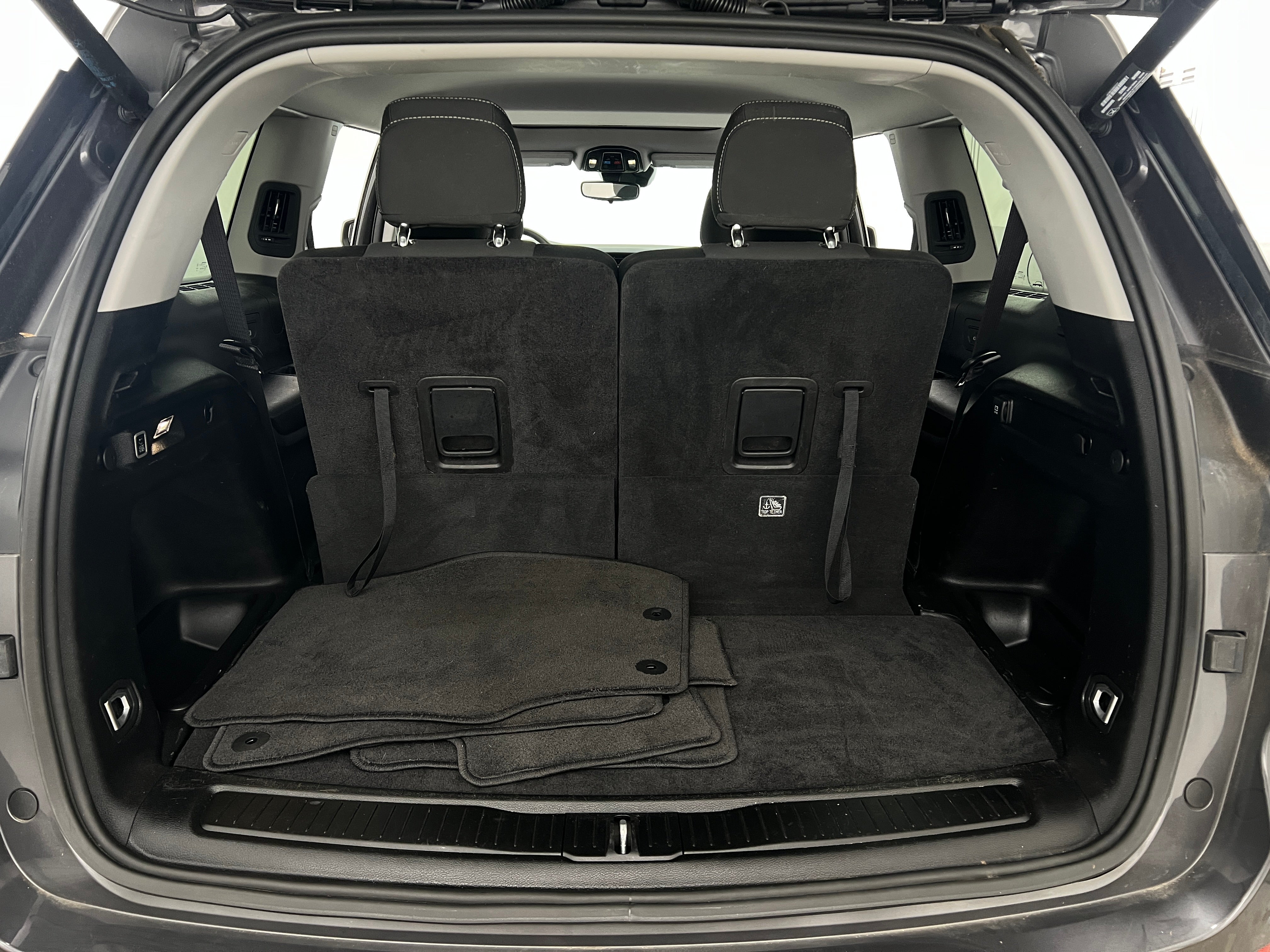 2023 Jeep Grand Cherokee L Laredo 7