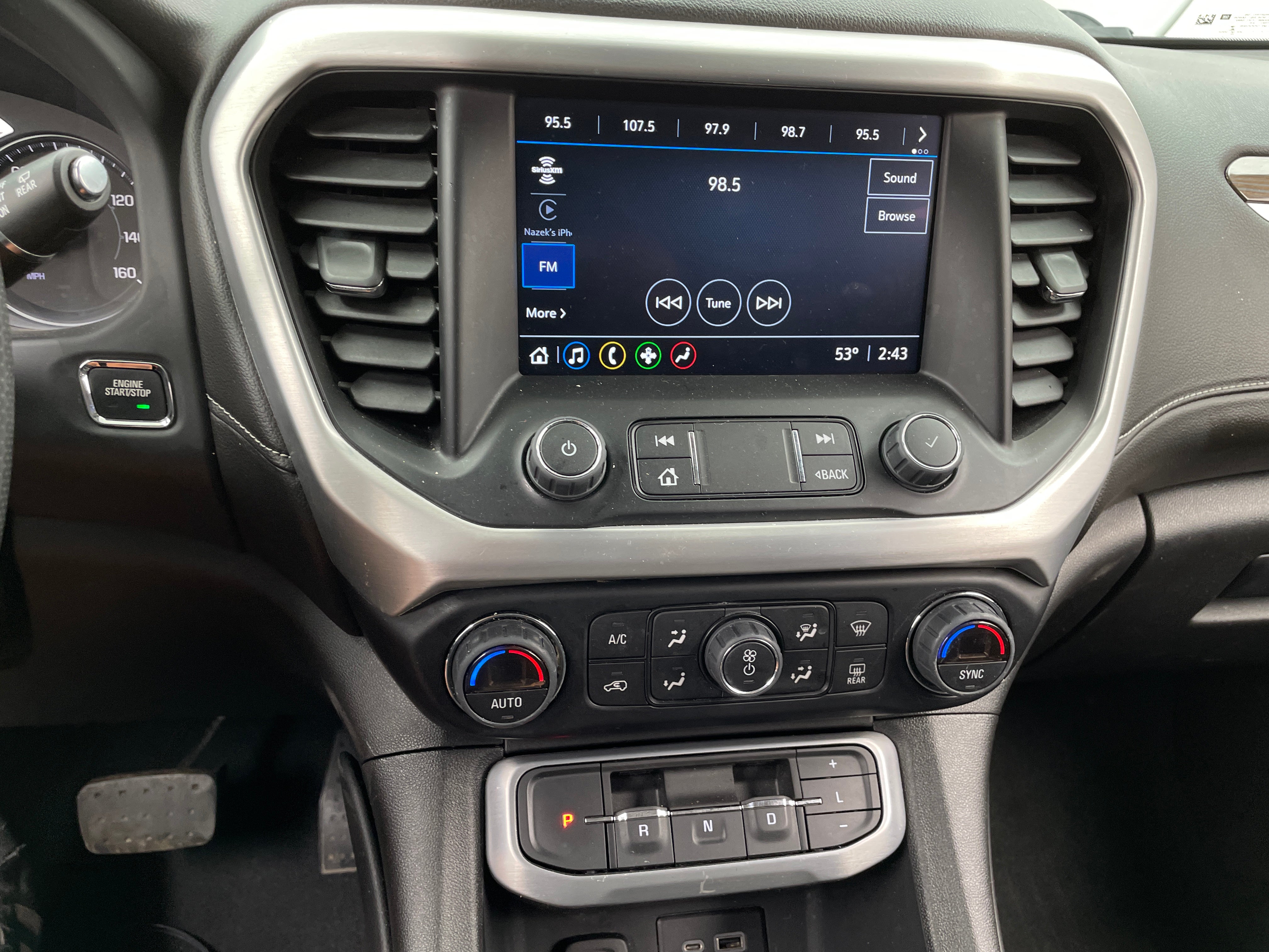 2022 GMC Acadia SLE 4