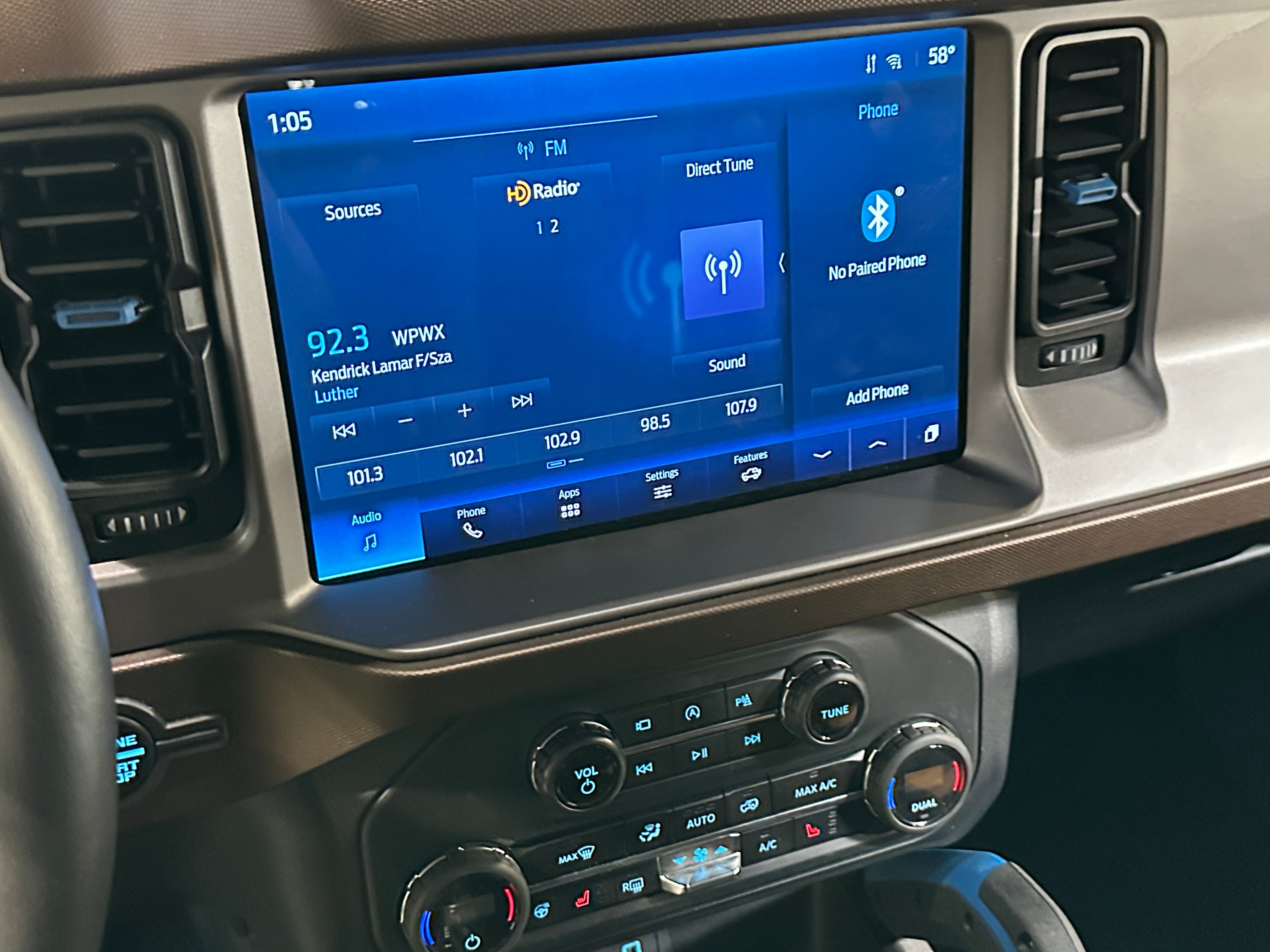 2023 Ford Bronco Outer Banks 4