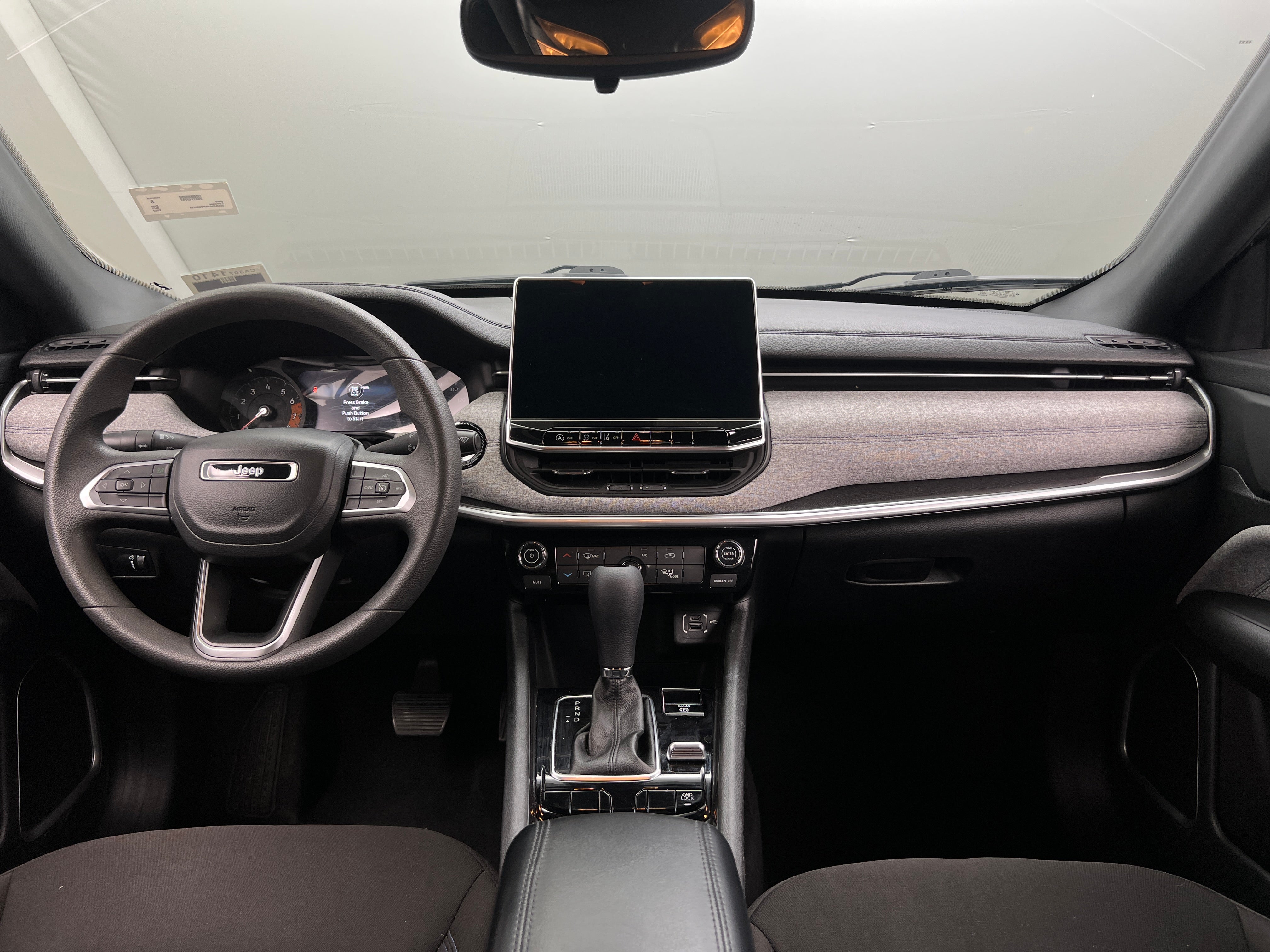2023 Jeep Compass Base 3