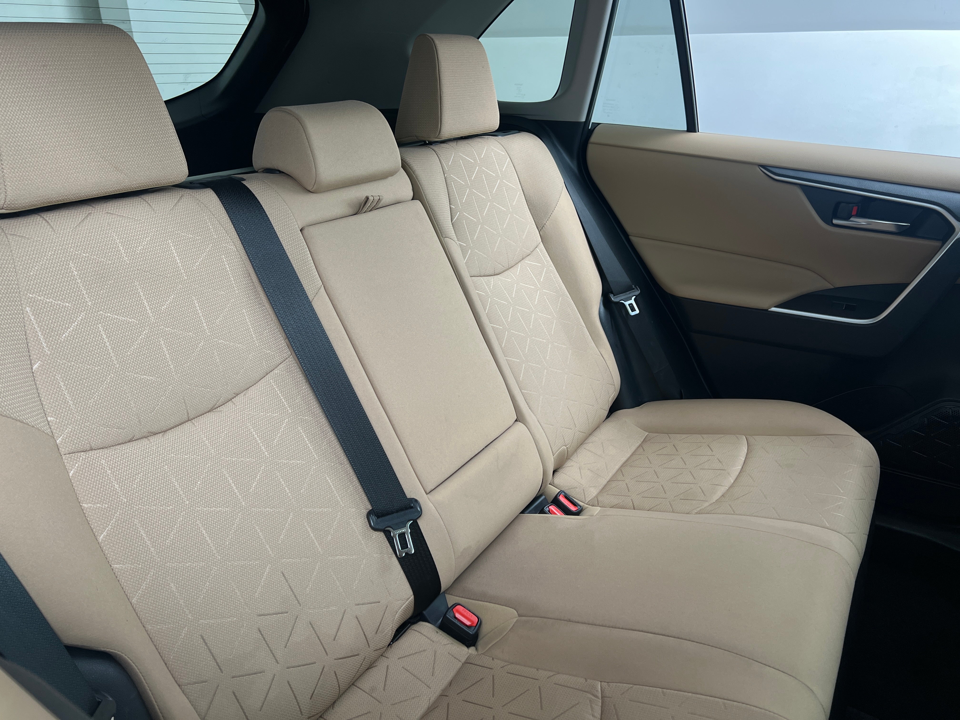 2022 Toyota RAV4 XLE 6