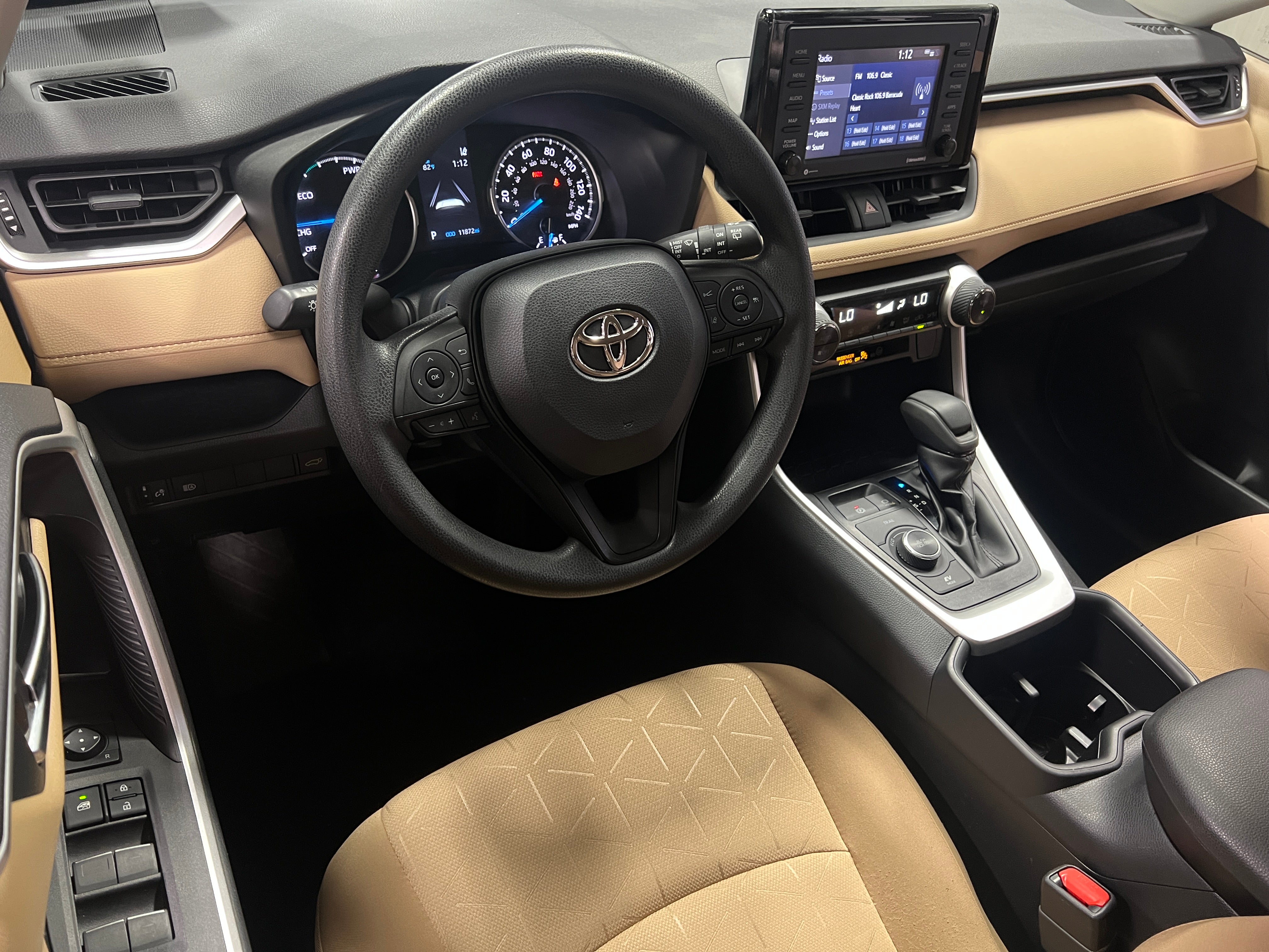 2022 Toyota RAV4 XLE 3