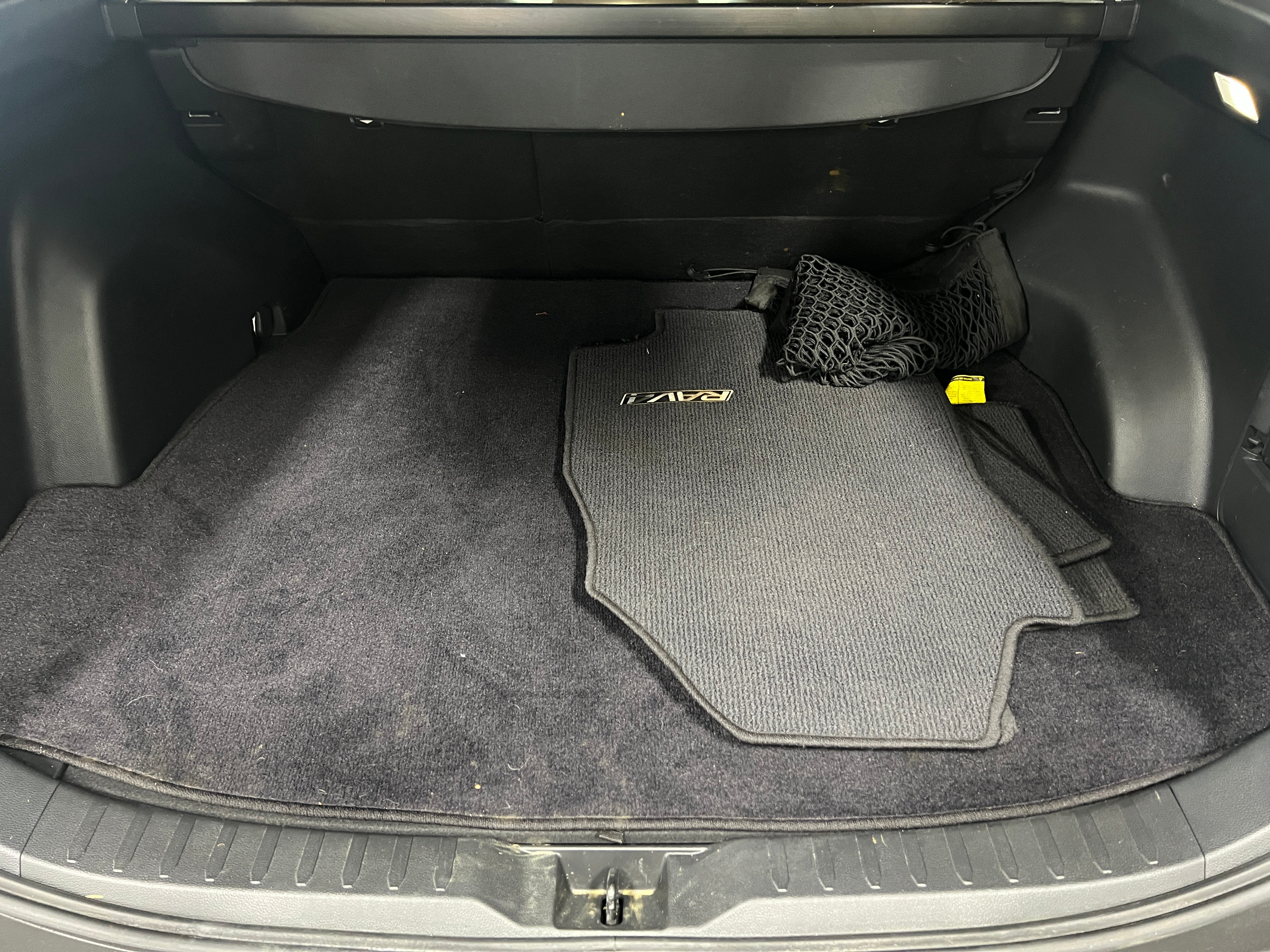 2022 Toyota RAV4 XLE 7