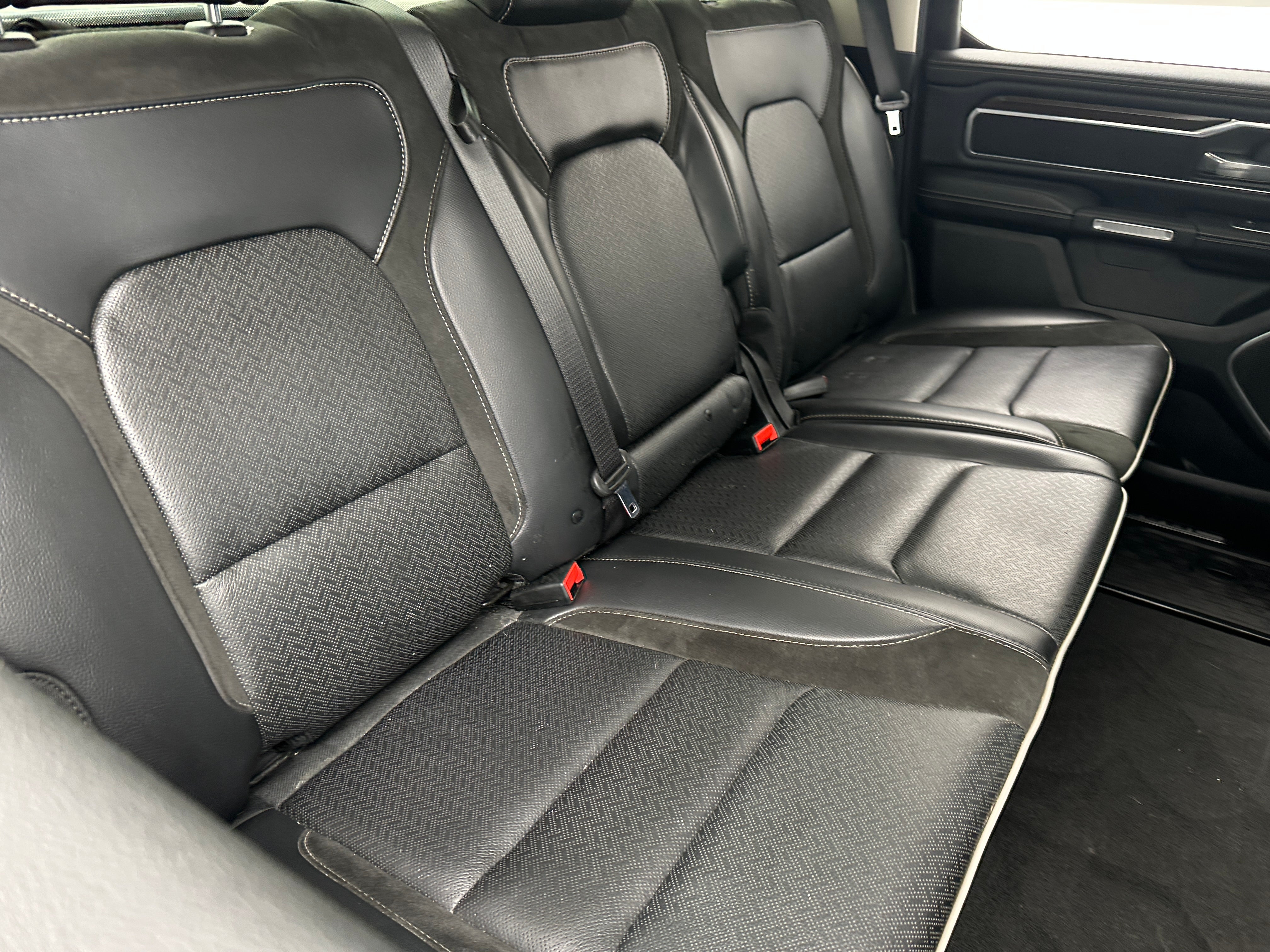 2022 RAM 1500 Laramie 5