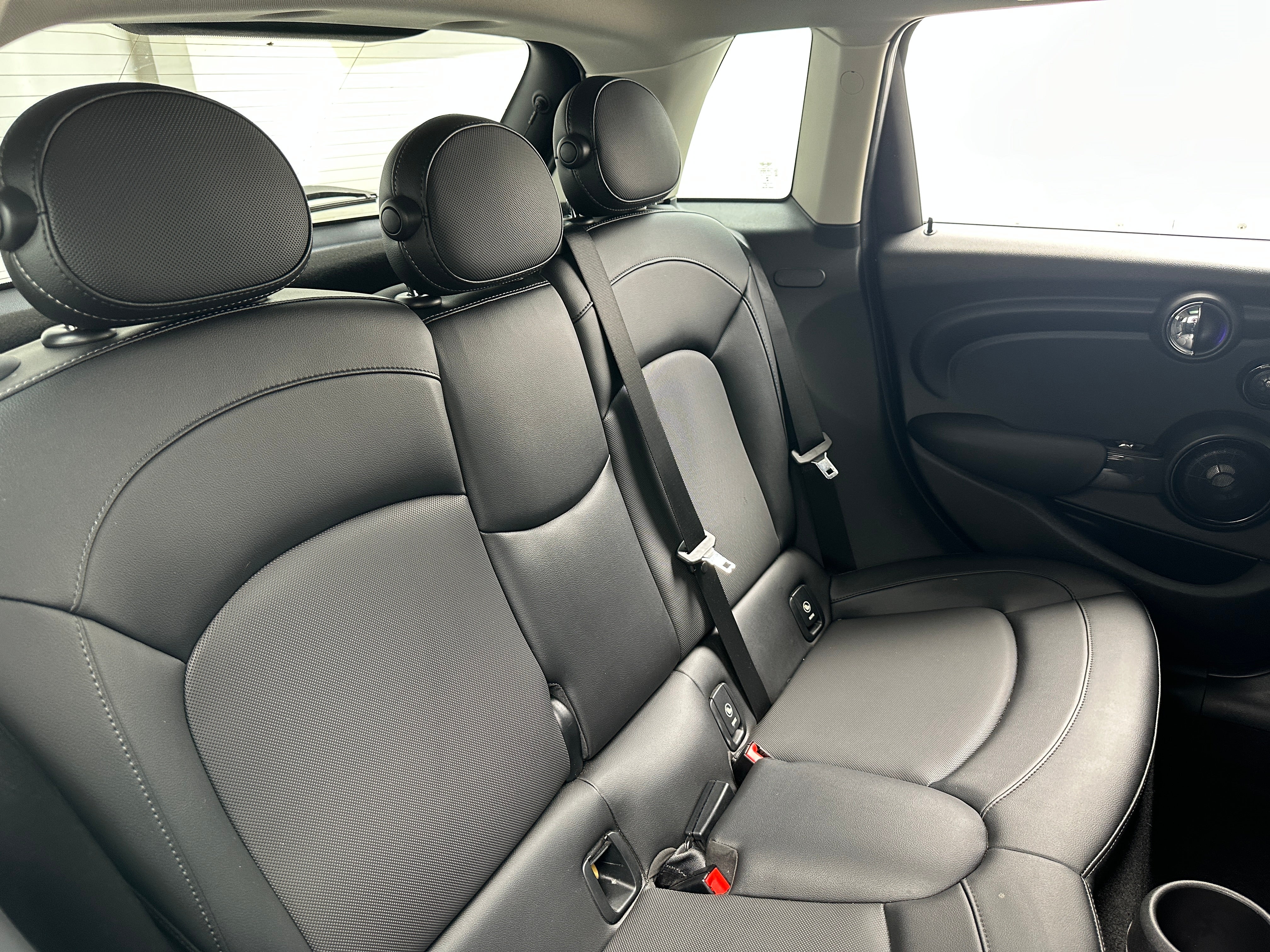 2017 MINI Cooper Hardtop 4 Door 5