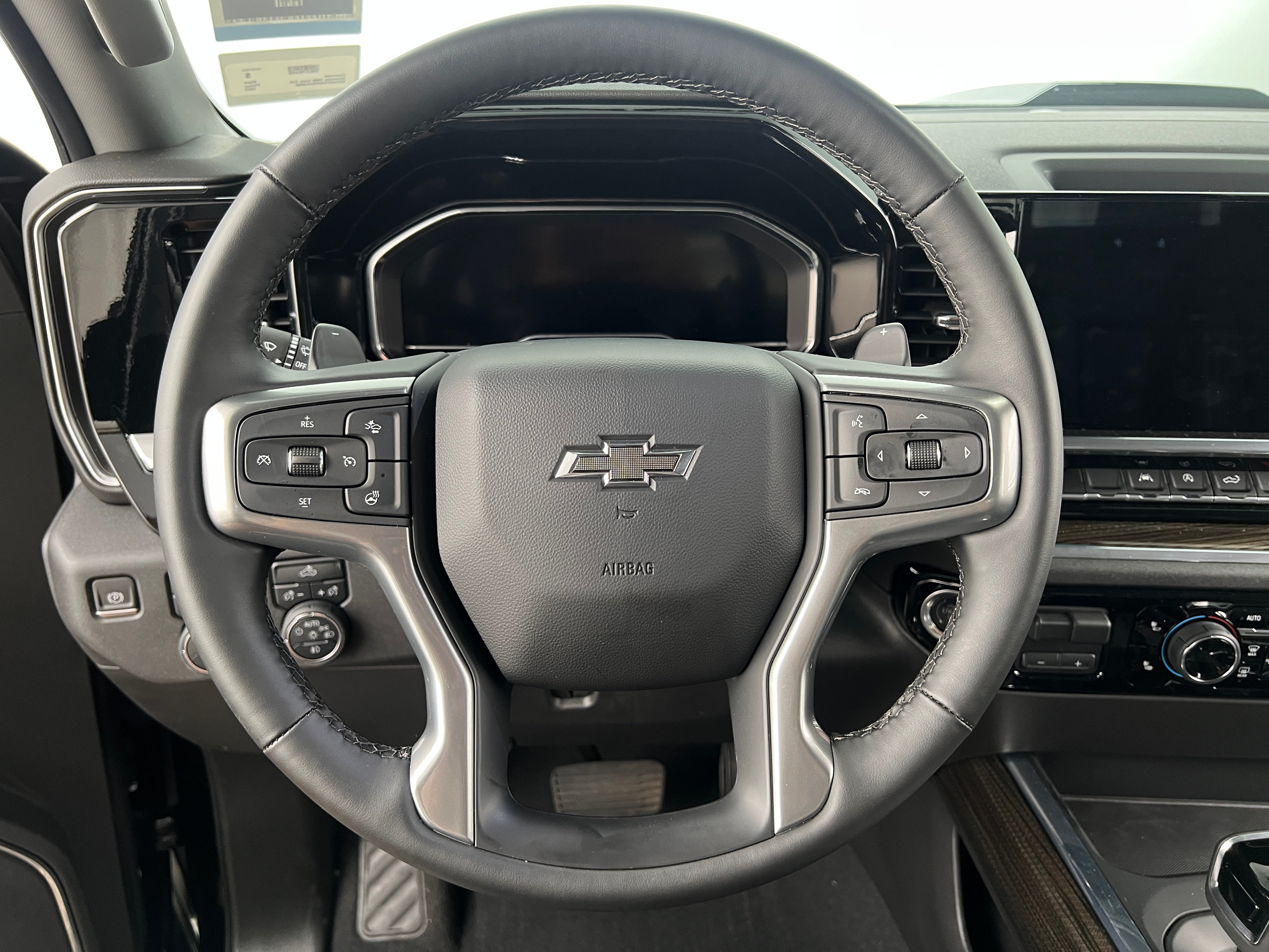 2024 Chevrolet Silverado 1500  5