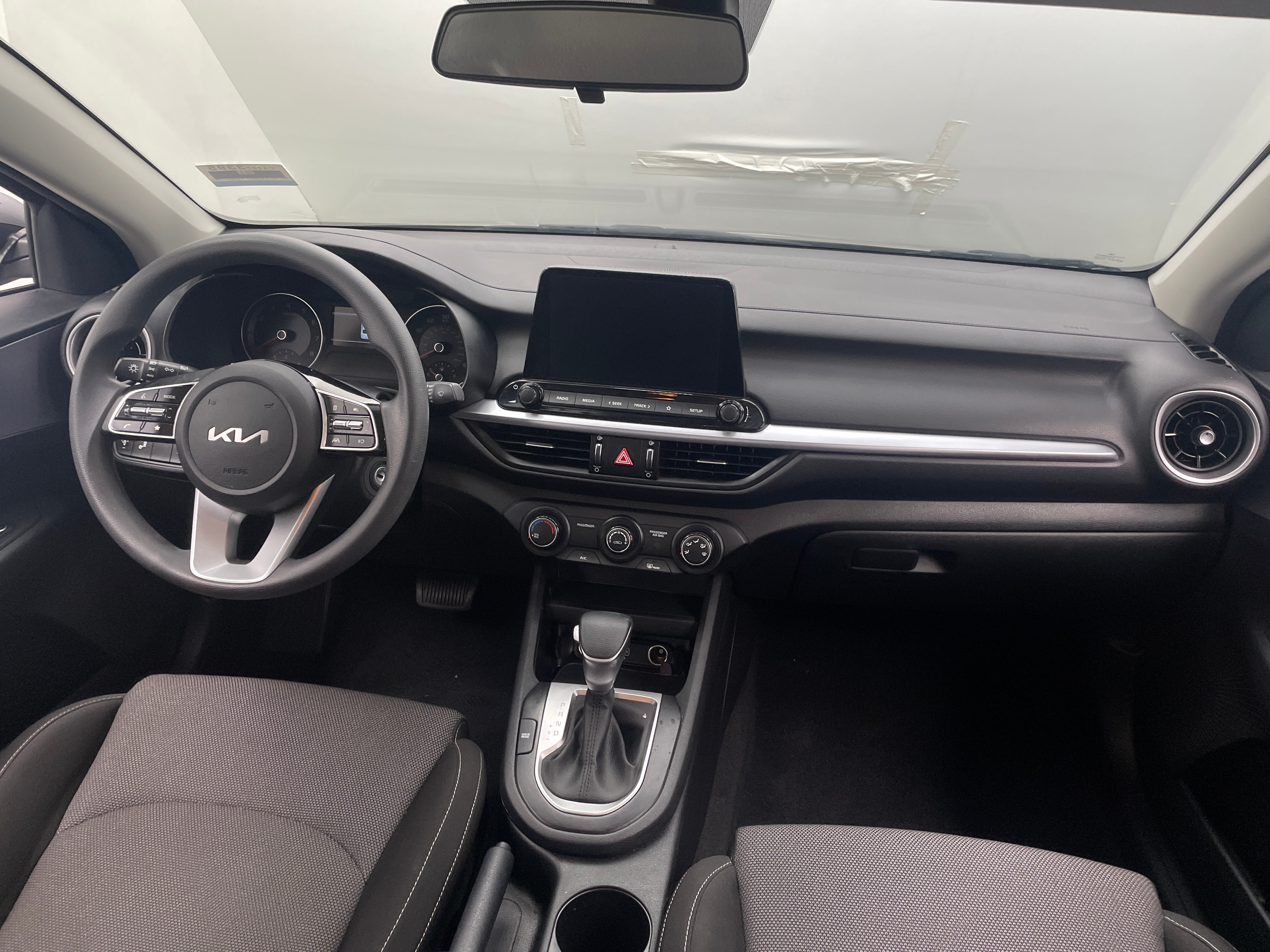 2022 Kia Forte LXS 3