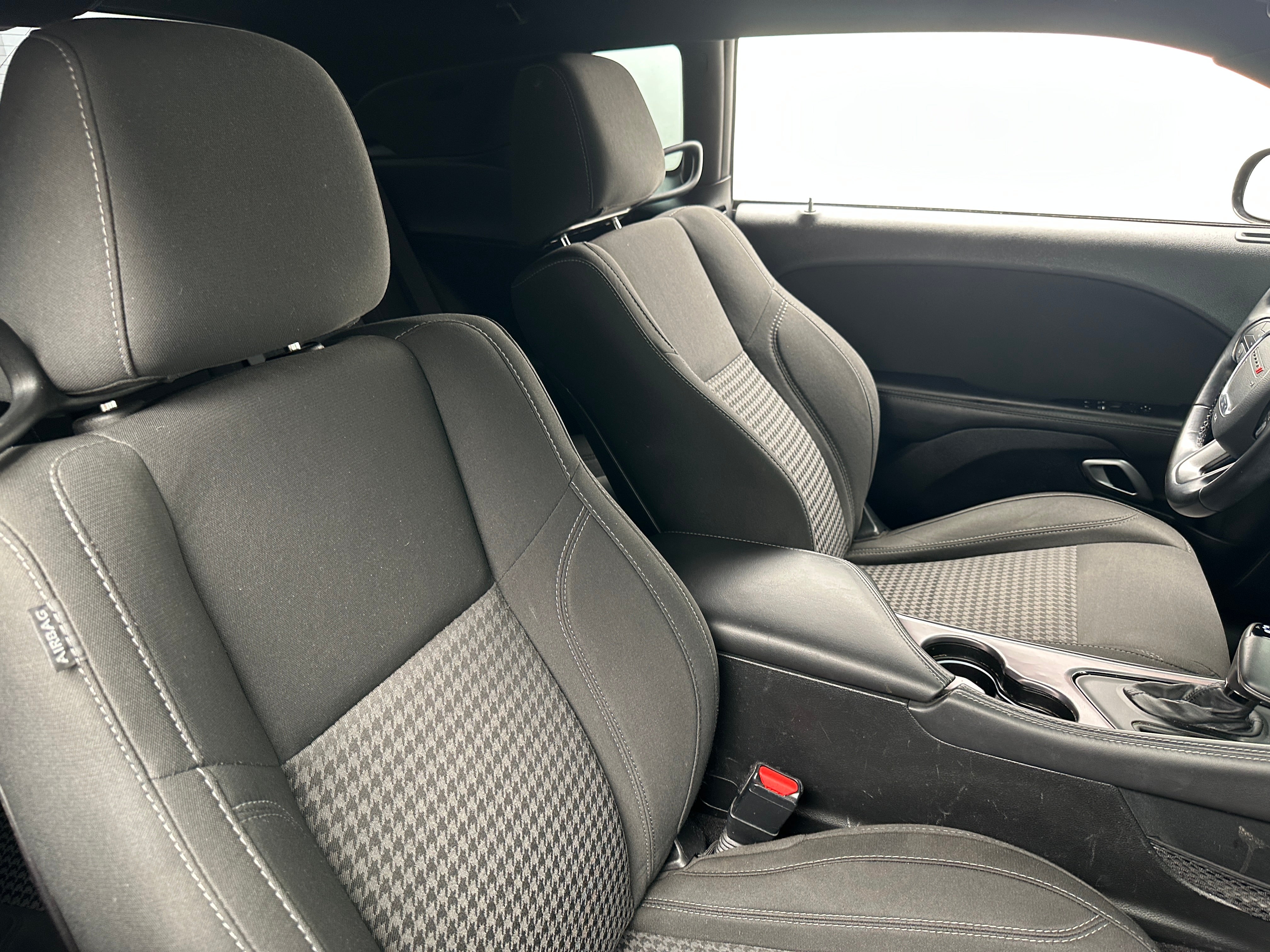 2019 Dodge Challenger SXT 2