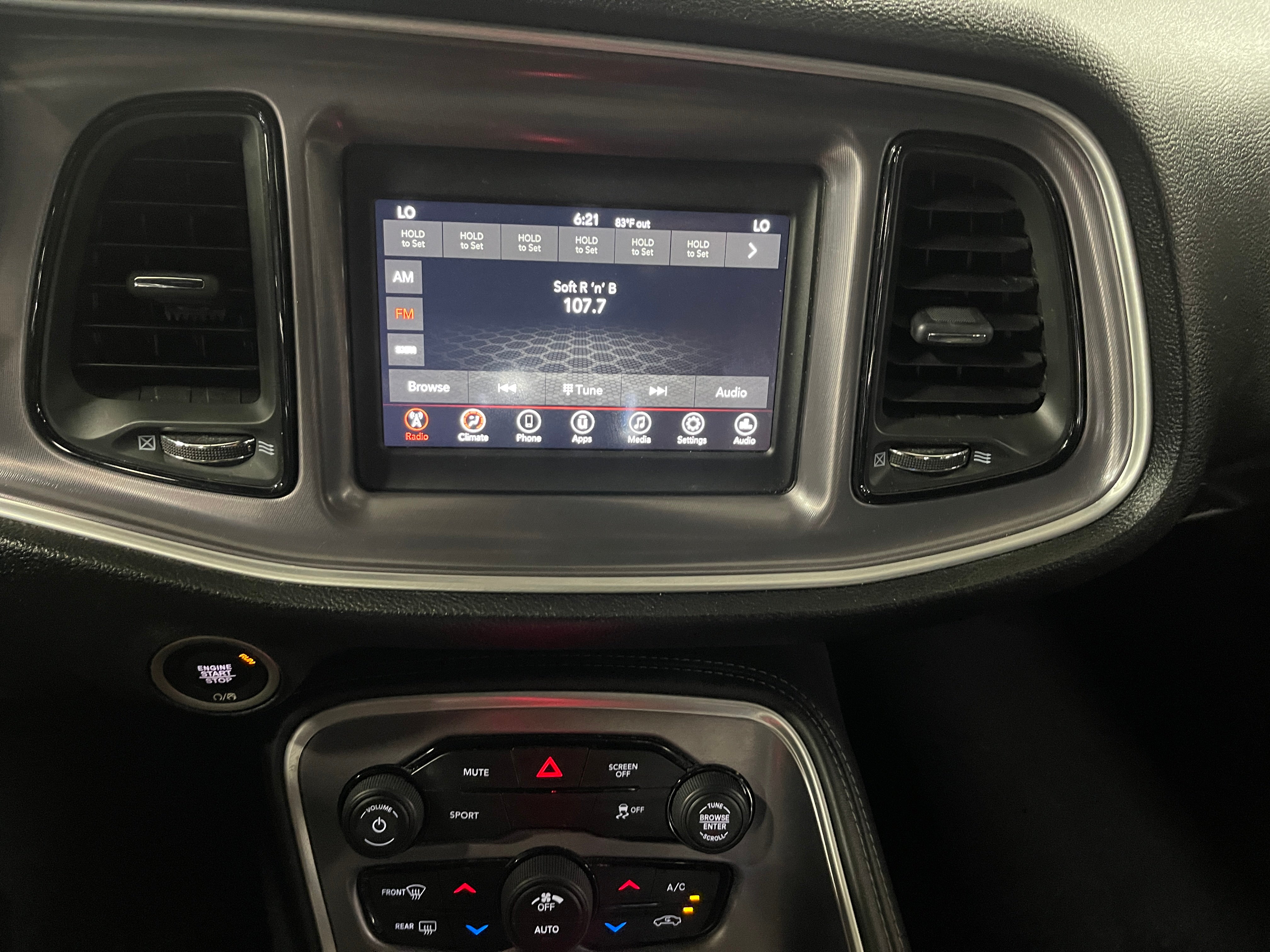 2019 Dodge Challenger SXT 3