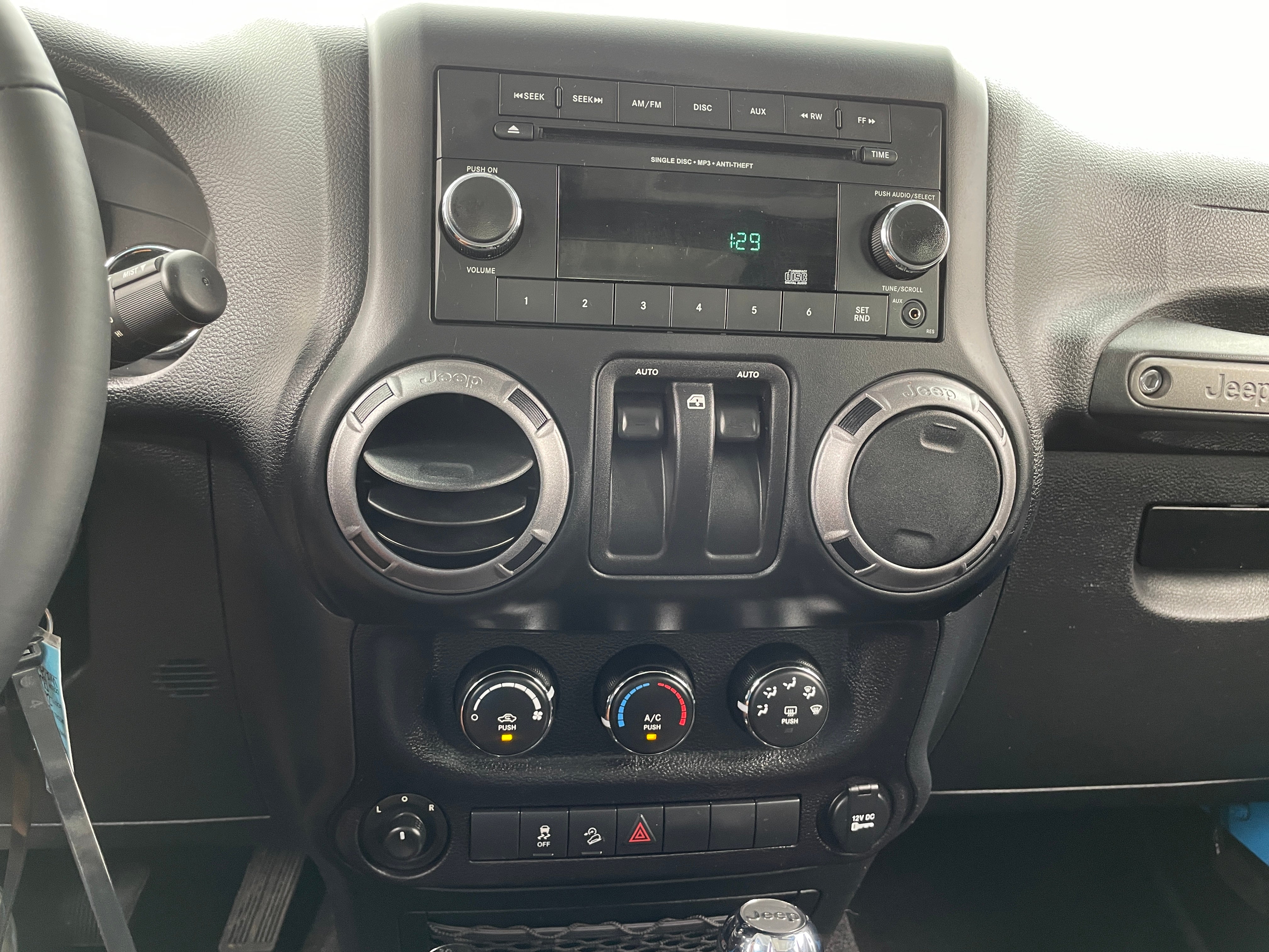 2017 Jeep Wrangler Sport S 3