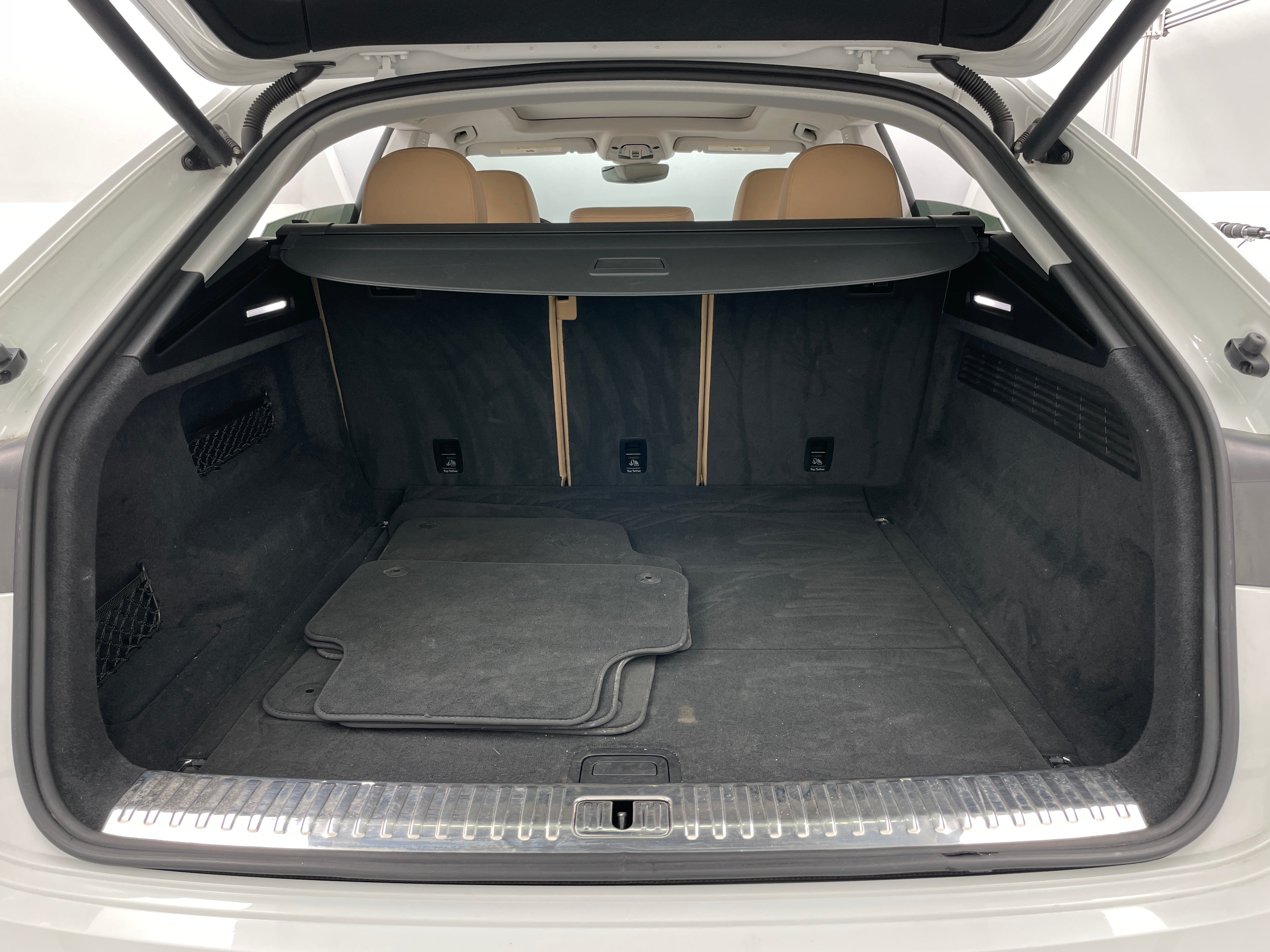 2019 Audi Q8 Premium 6