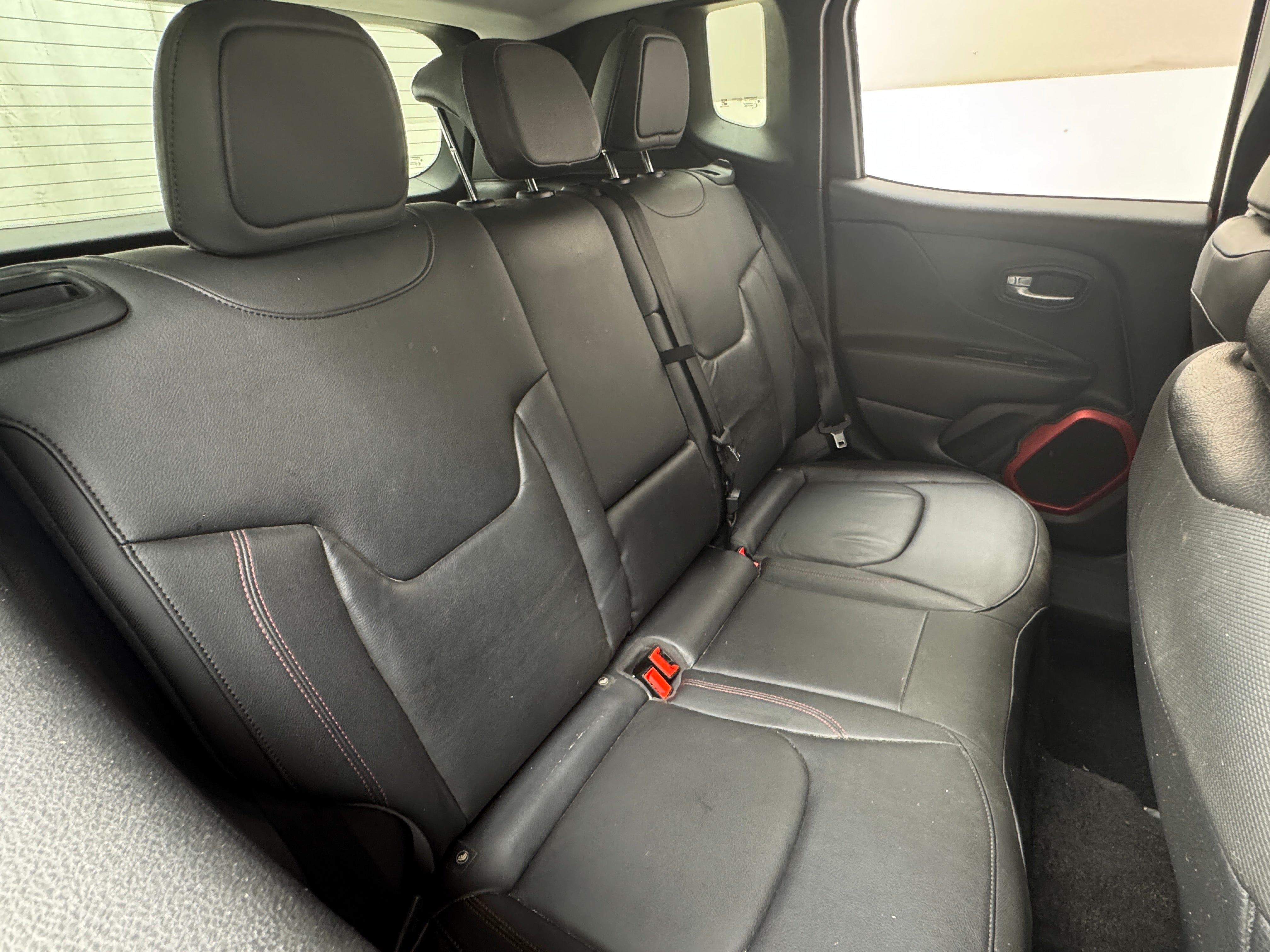 2016 Jeep Renegade Trailhawk 5