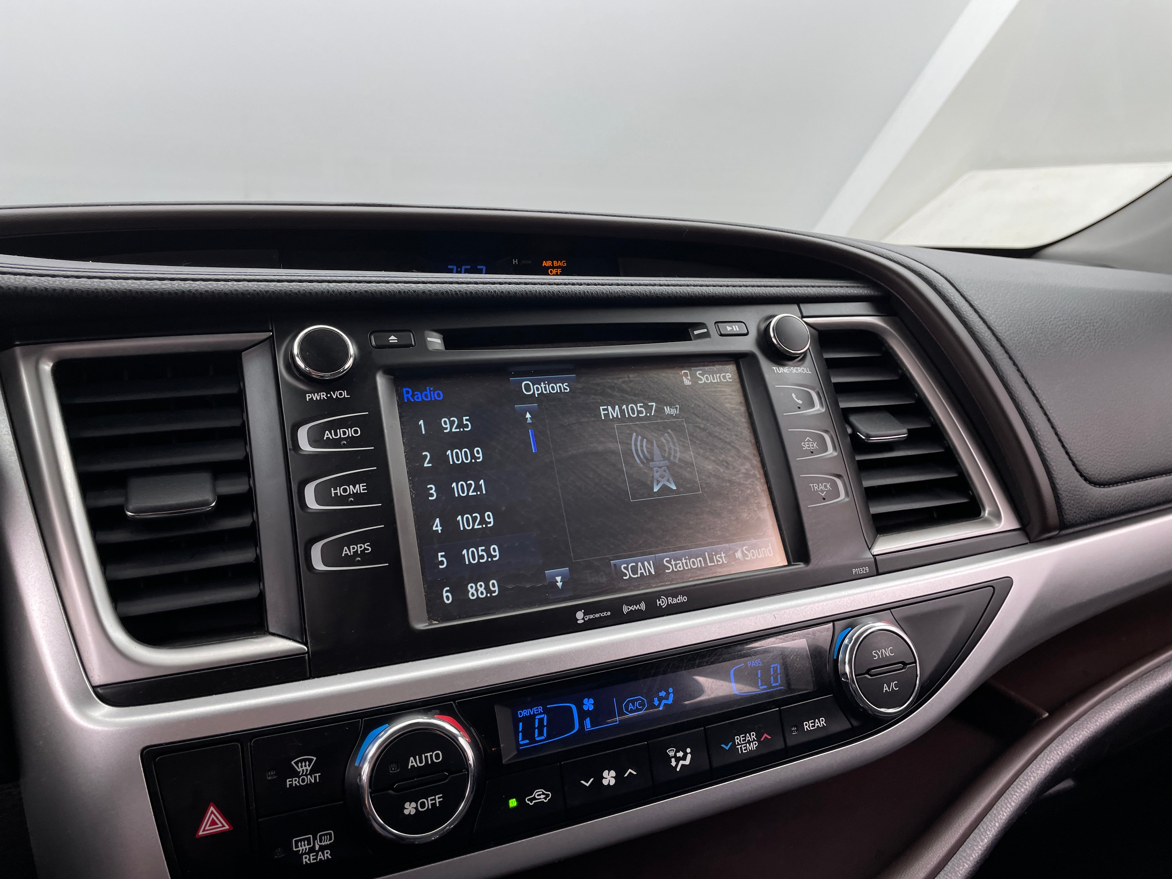 2017 Toyota Highlander Plus 4