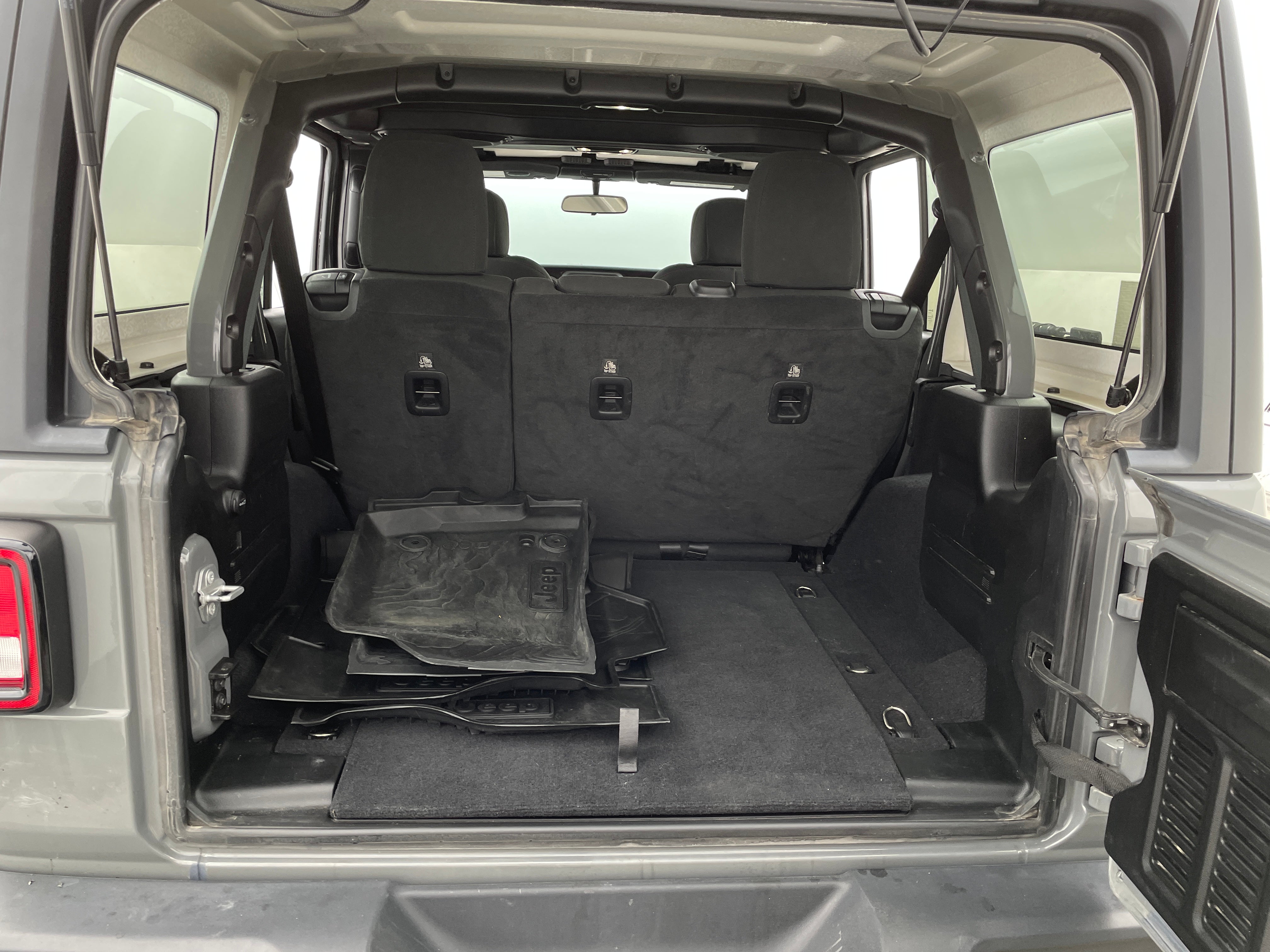 2020 Jeep Wrangler Unlimited Willys 7