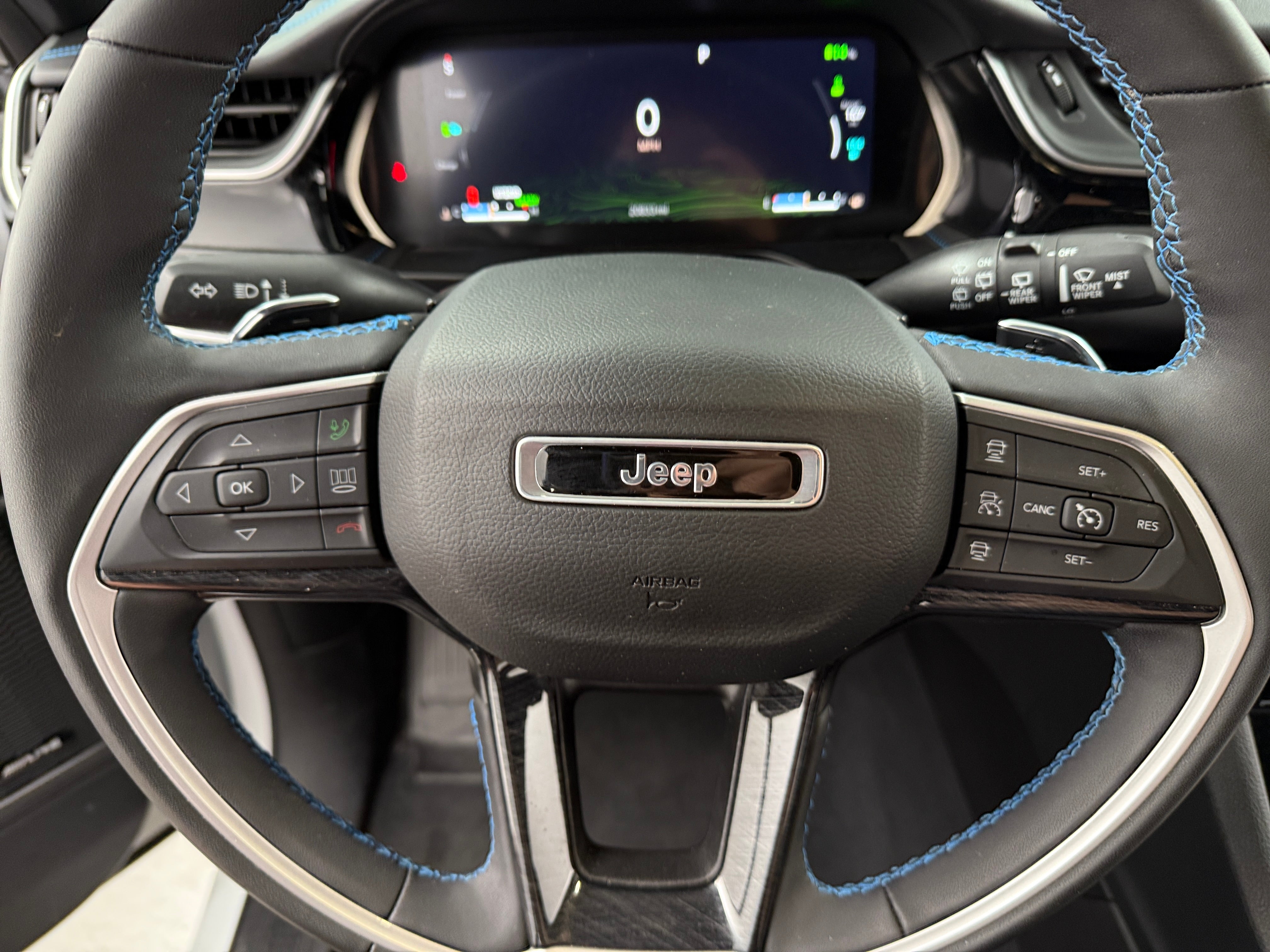 2022 Jeep Grand Cherokee Trailhawk 4xe 5