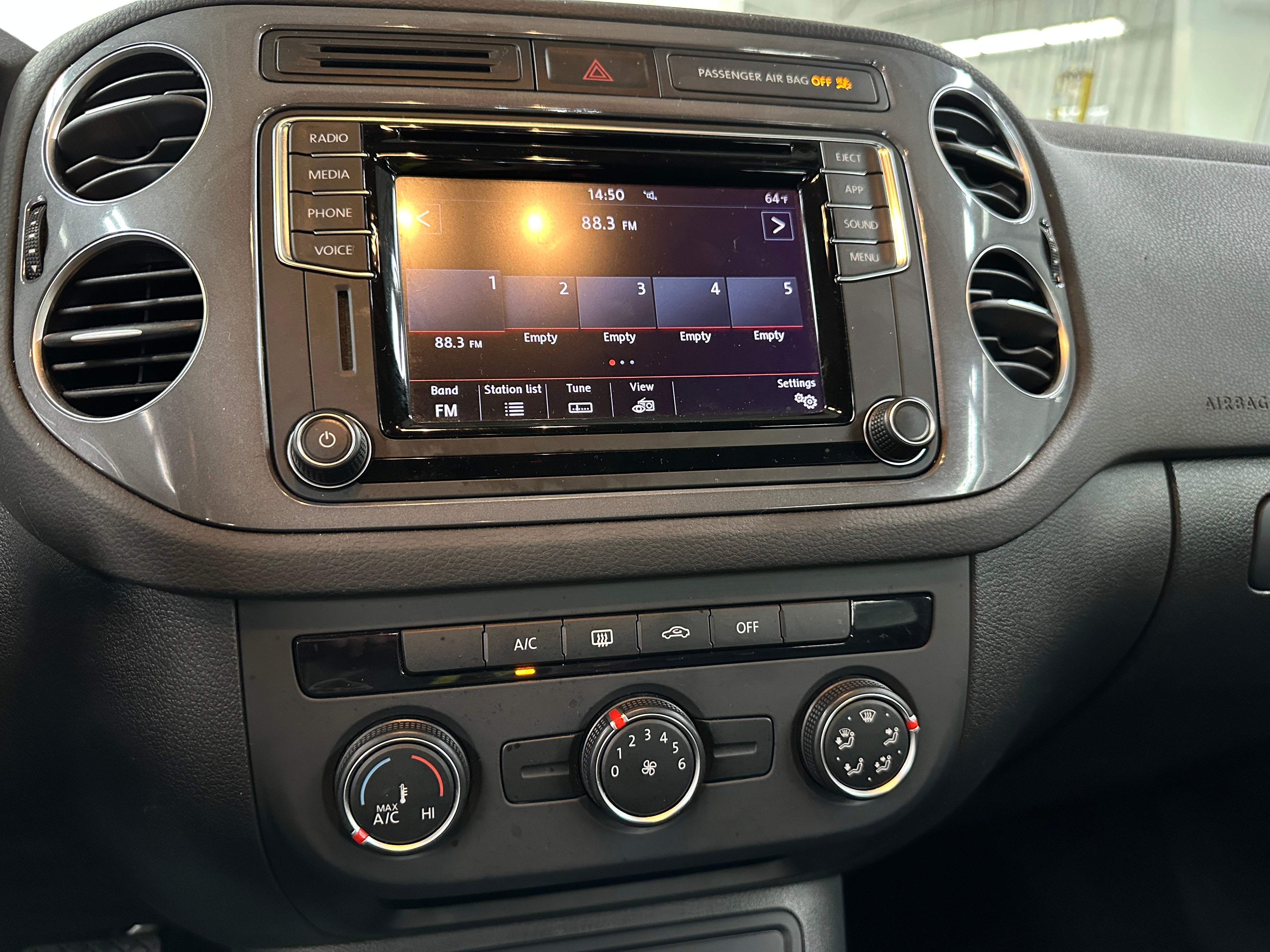 2018 Volkswagen Tiguan Limited 4