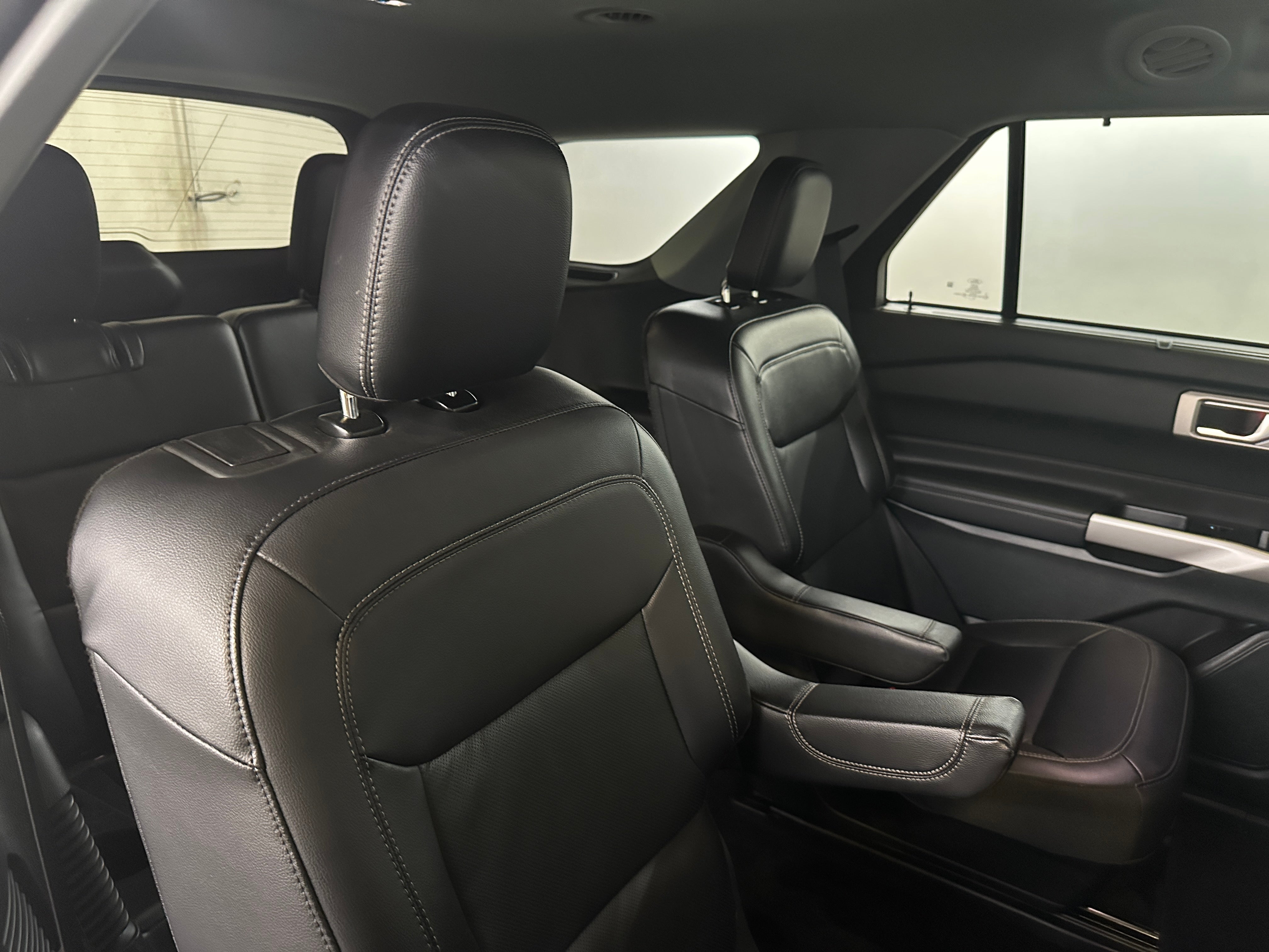 2023 Ford Explorer Limited 5