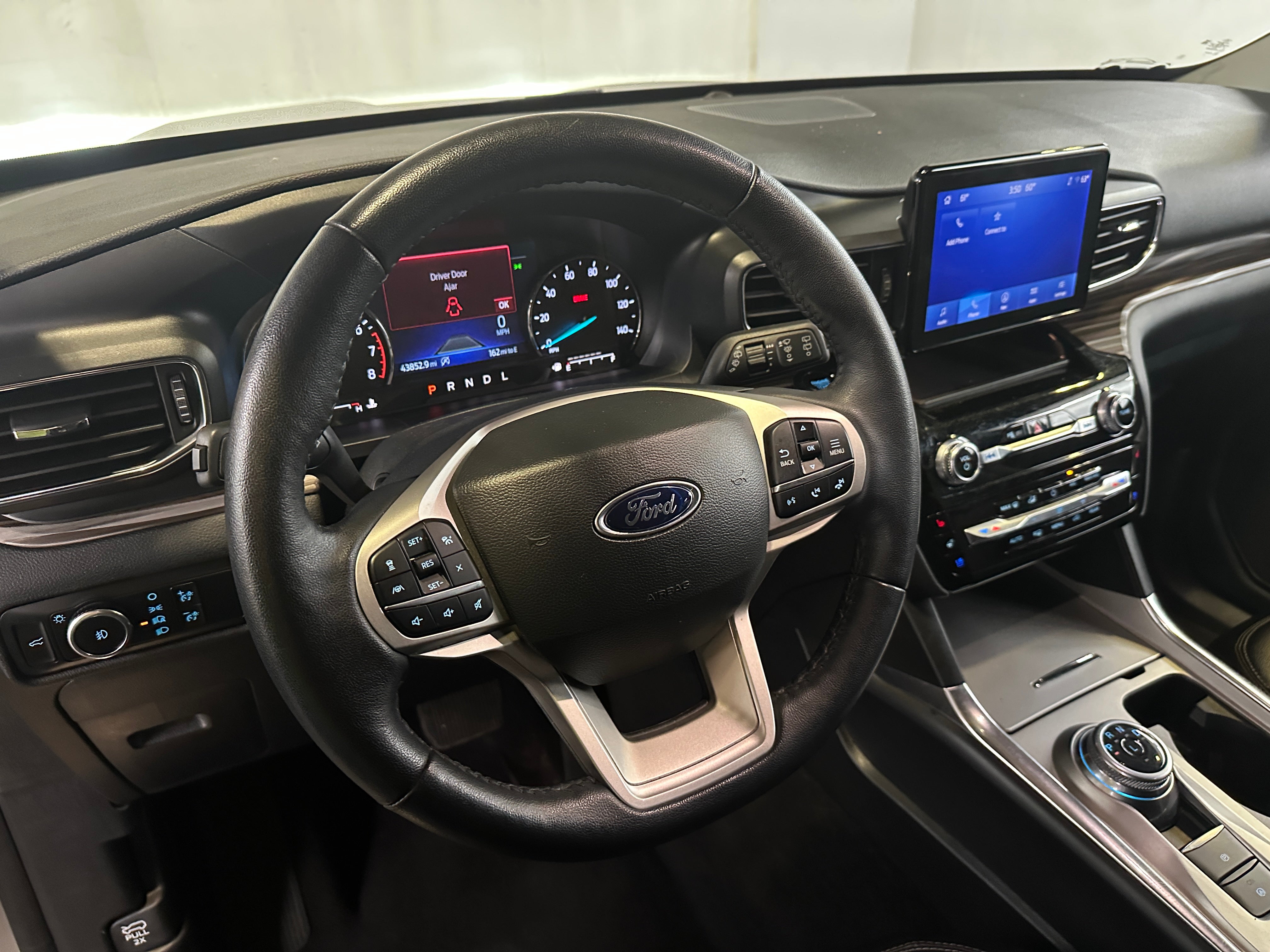 2023 Ford Explorer Limited 4