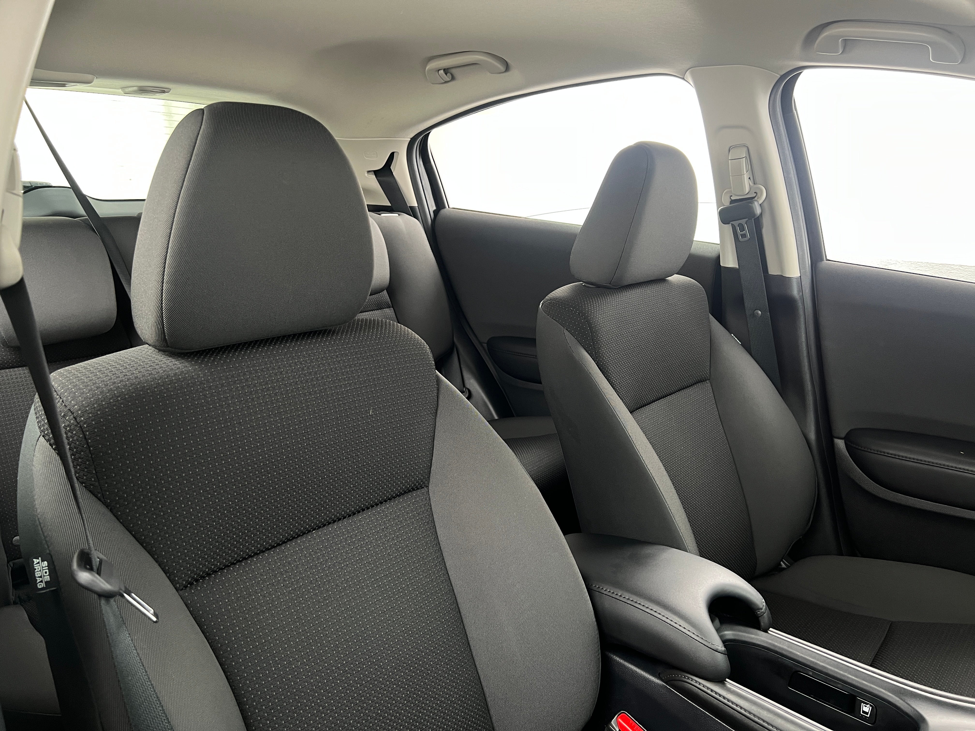 2021 Honda HR-V LX 2