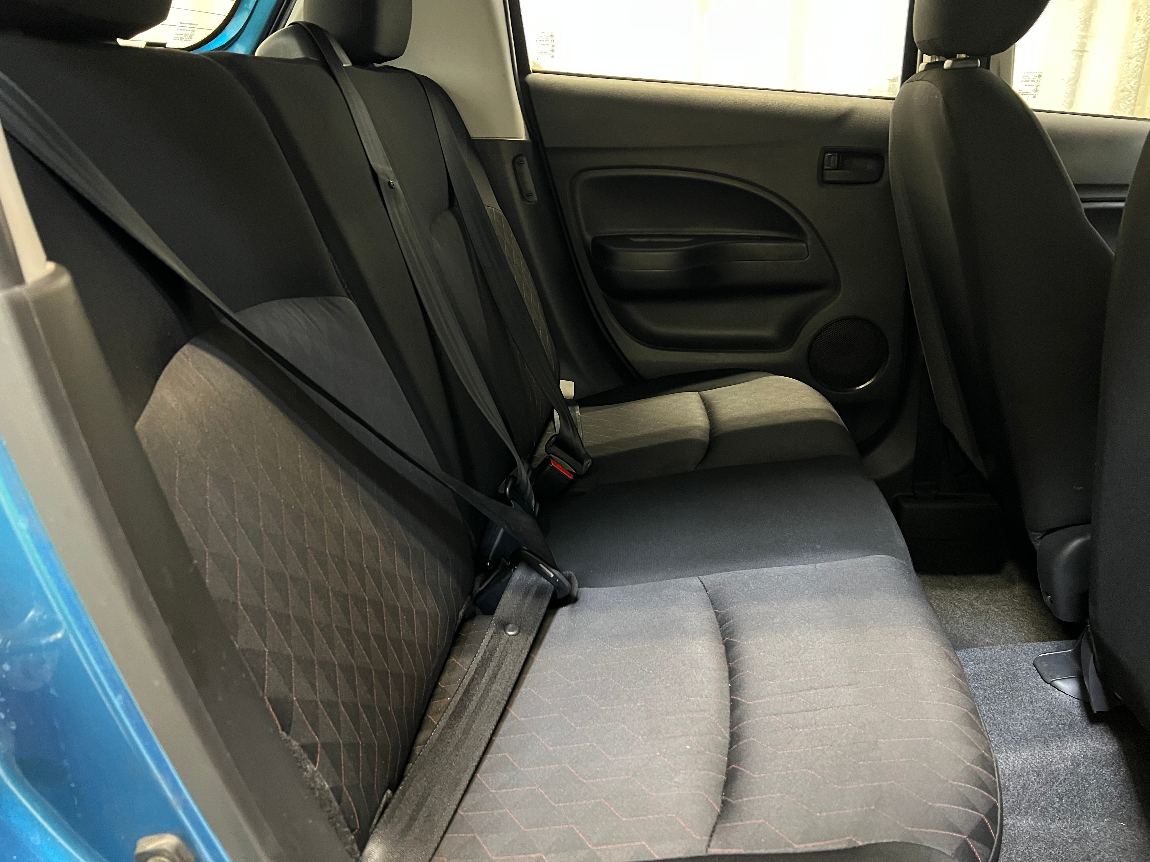 2021 Mitsubishi Mirage ES 6
