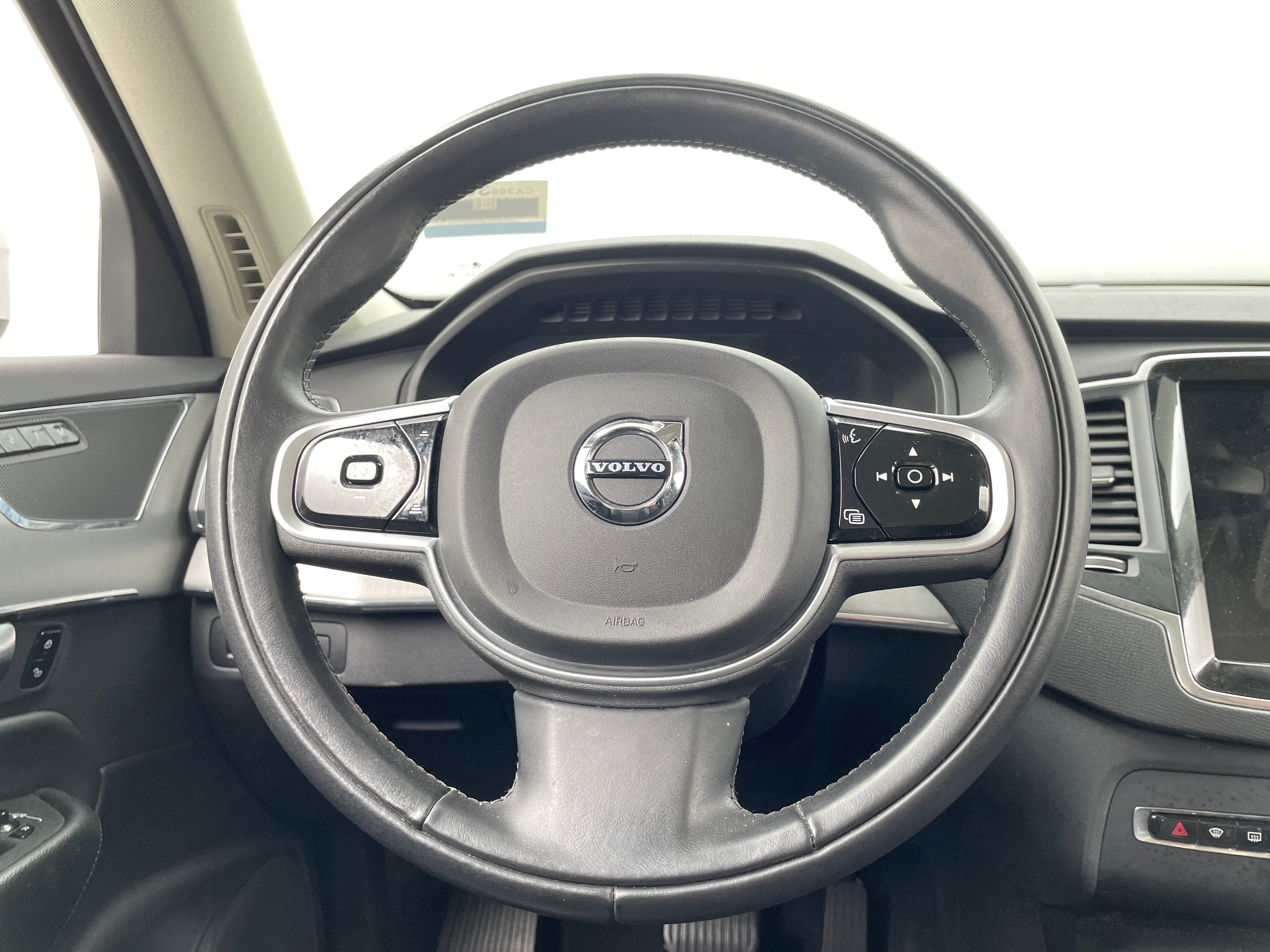 2022 Volvo XC90 T5 Momentum 4