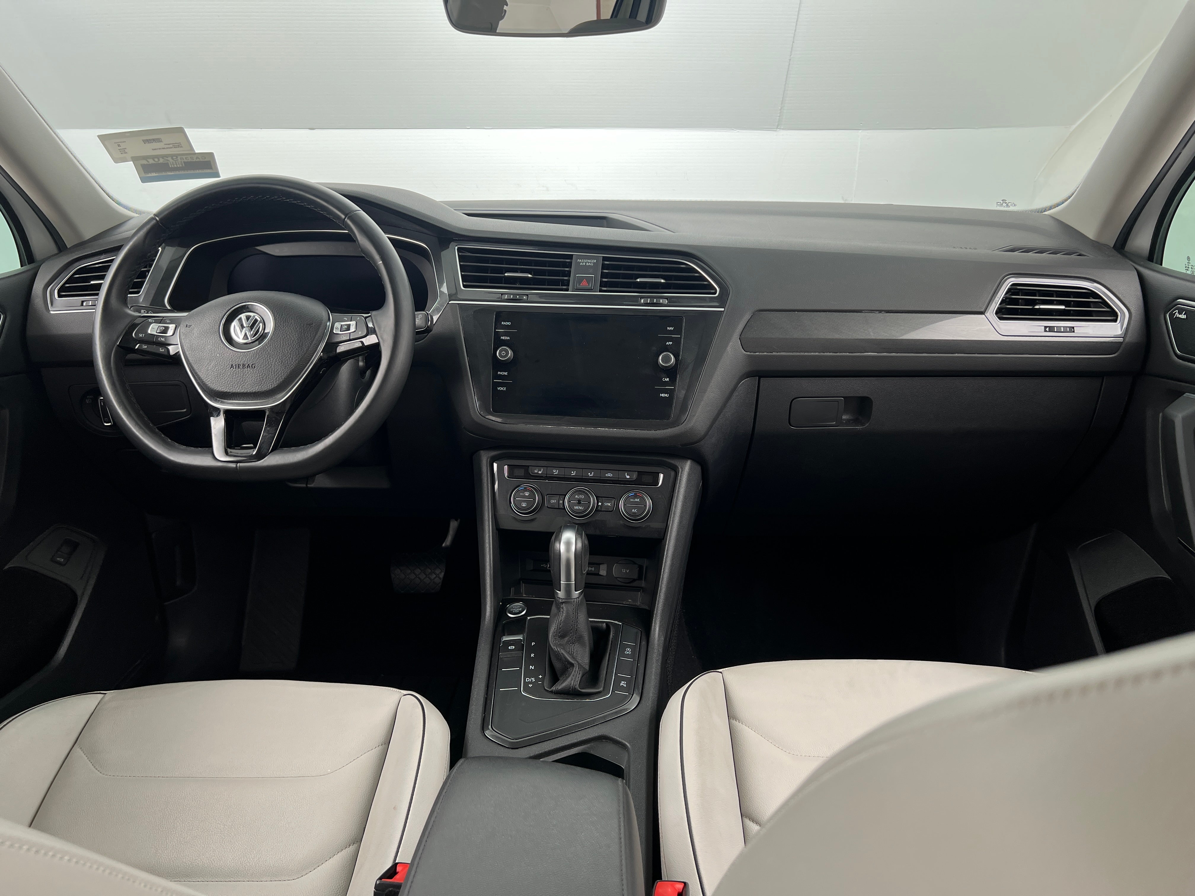 2018 Volkswagen Tiguan SEL 2