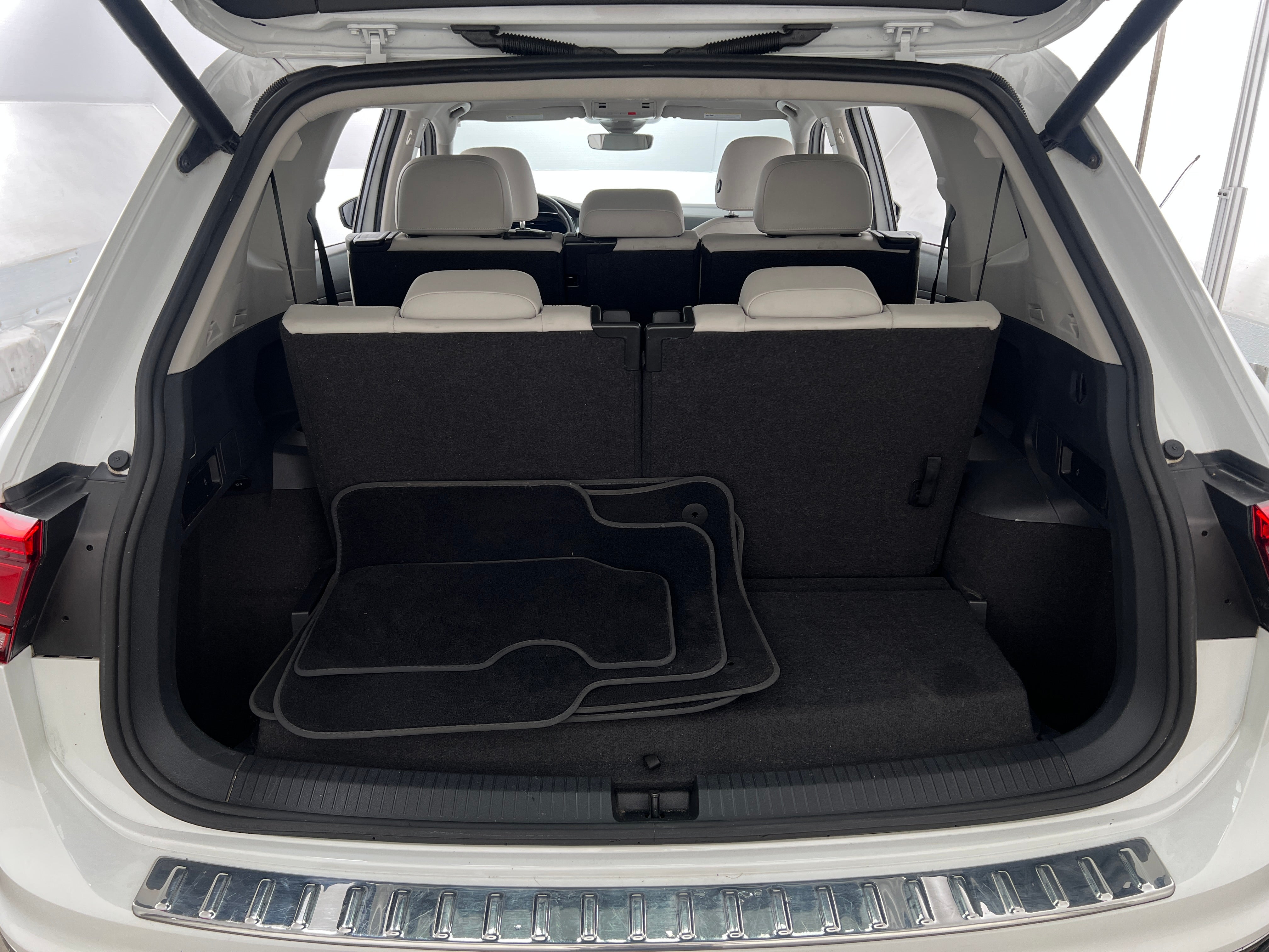 2018 Volkswagen Tiguan SEL 6