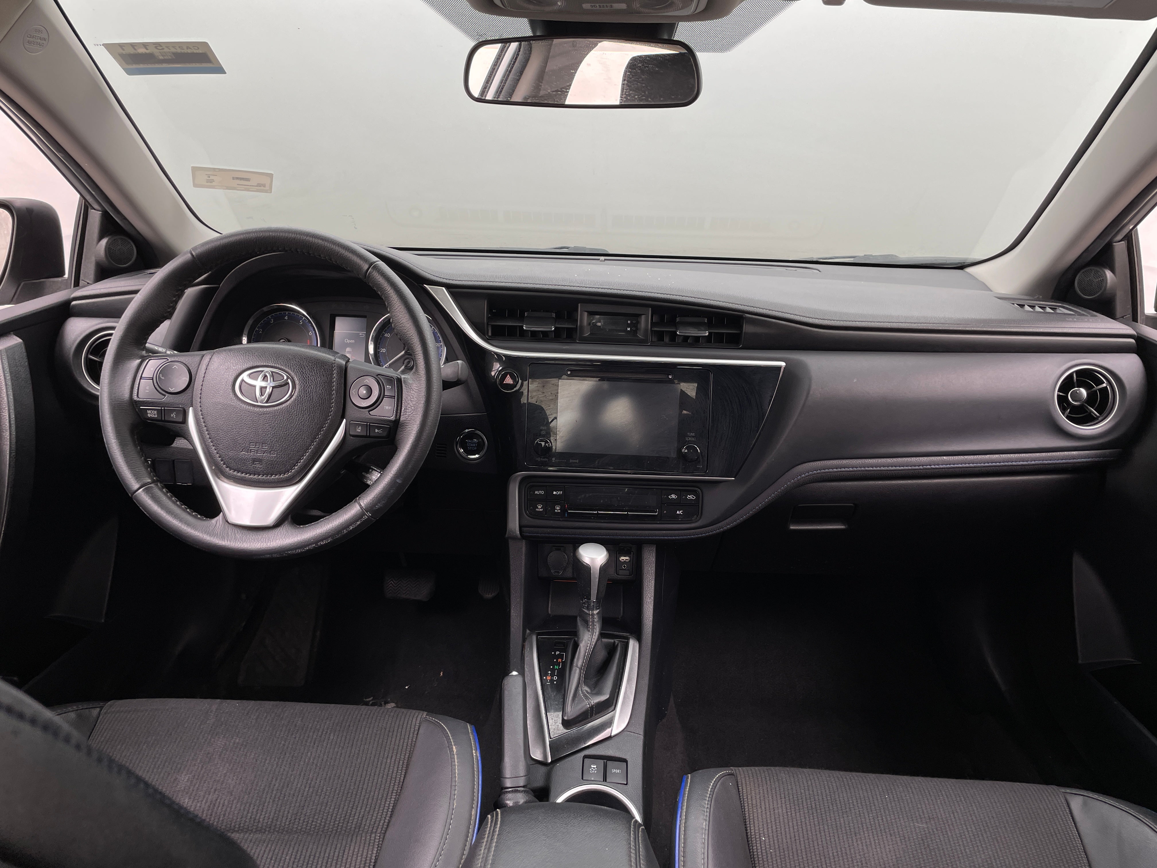 2018 Toyota Corolla SE 2