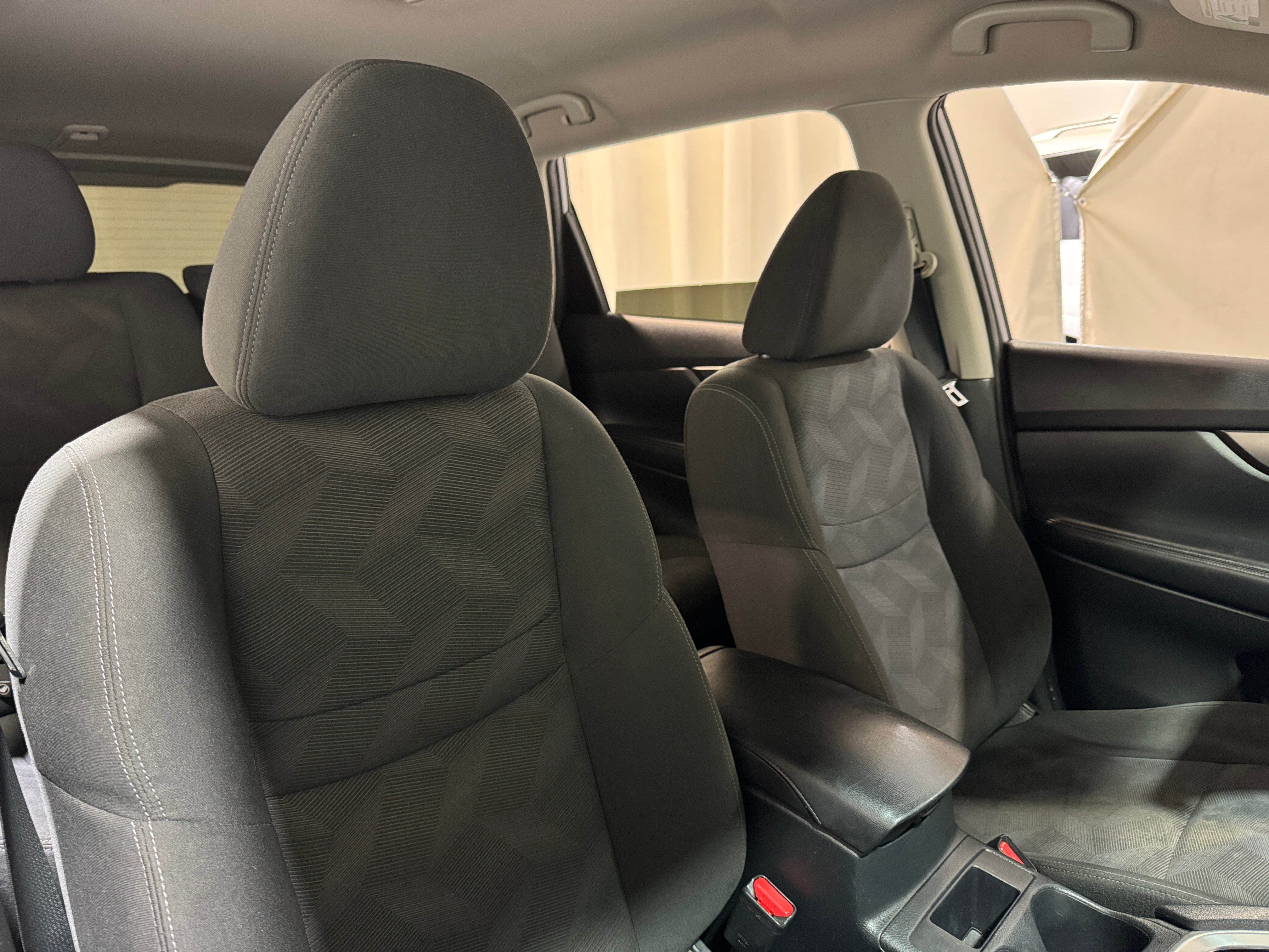 2016 Nissan Rogue S 2