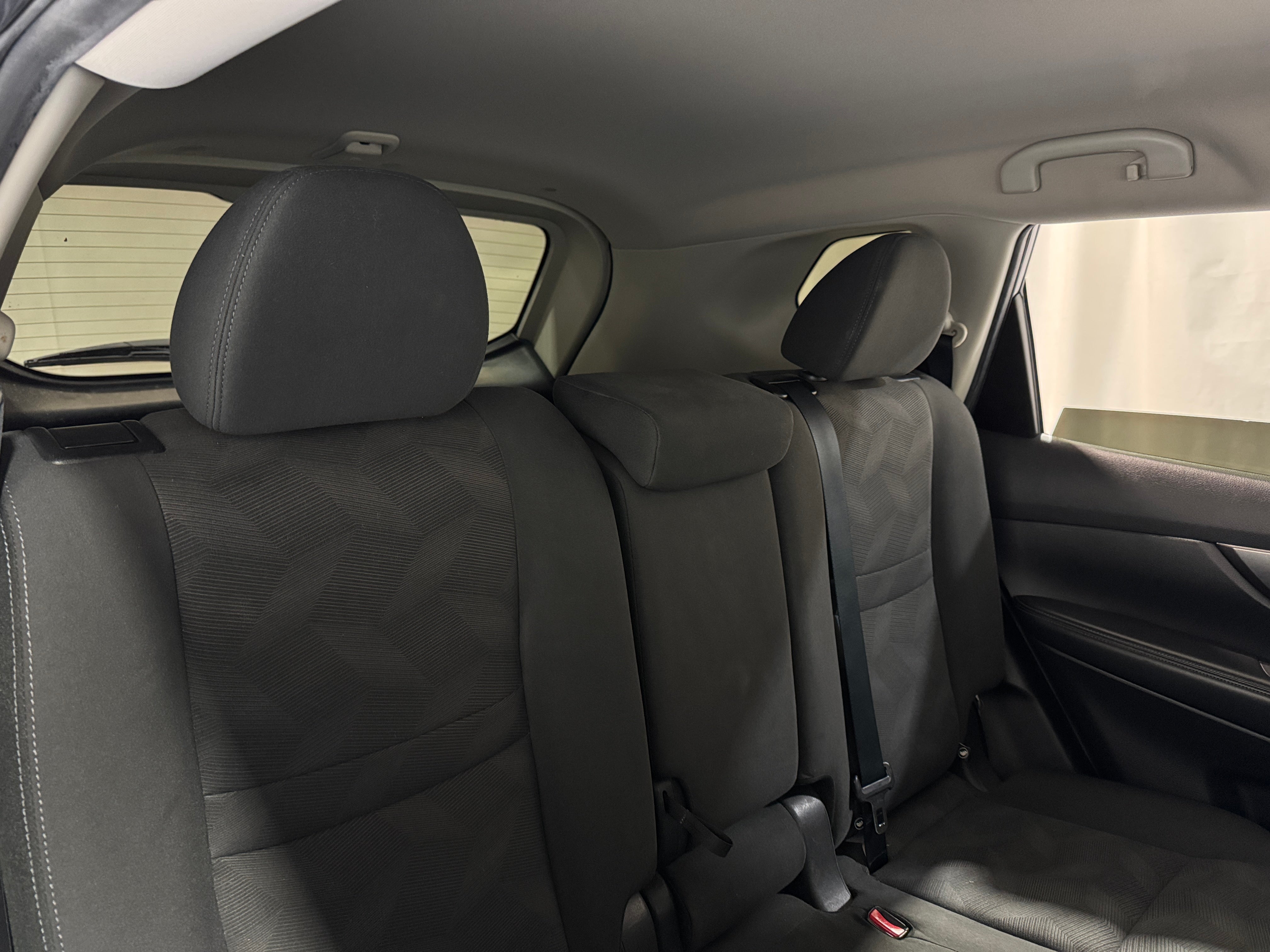 2016 Nissan Rogue S 6