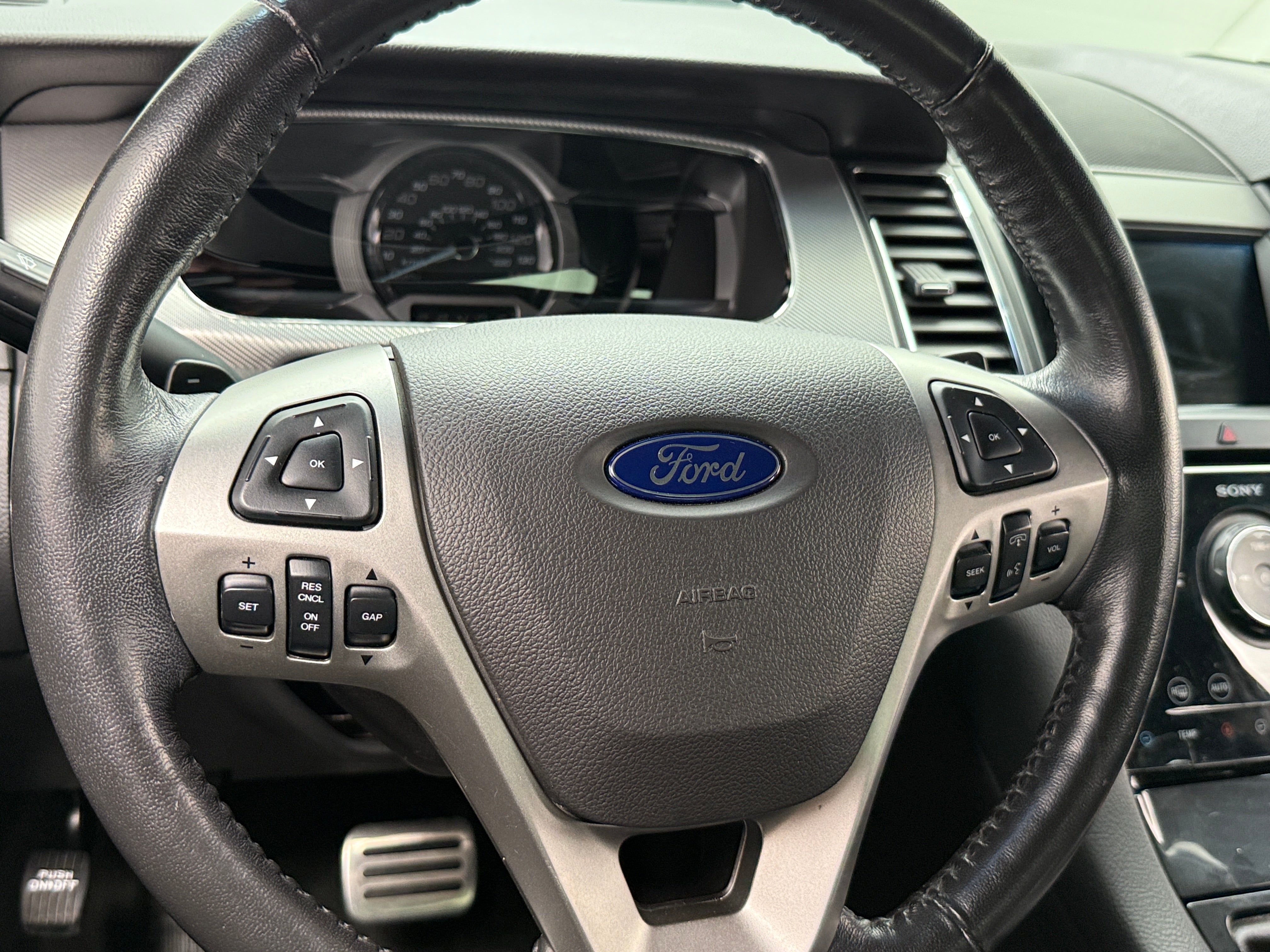 2018 Ford Taurus SHO 4