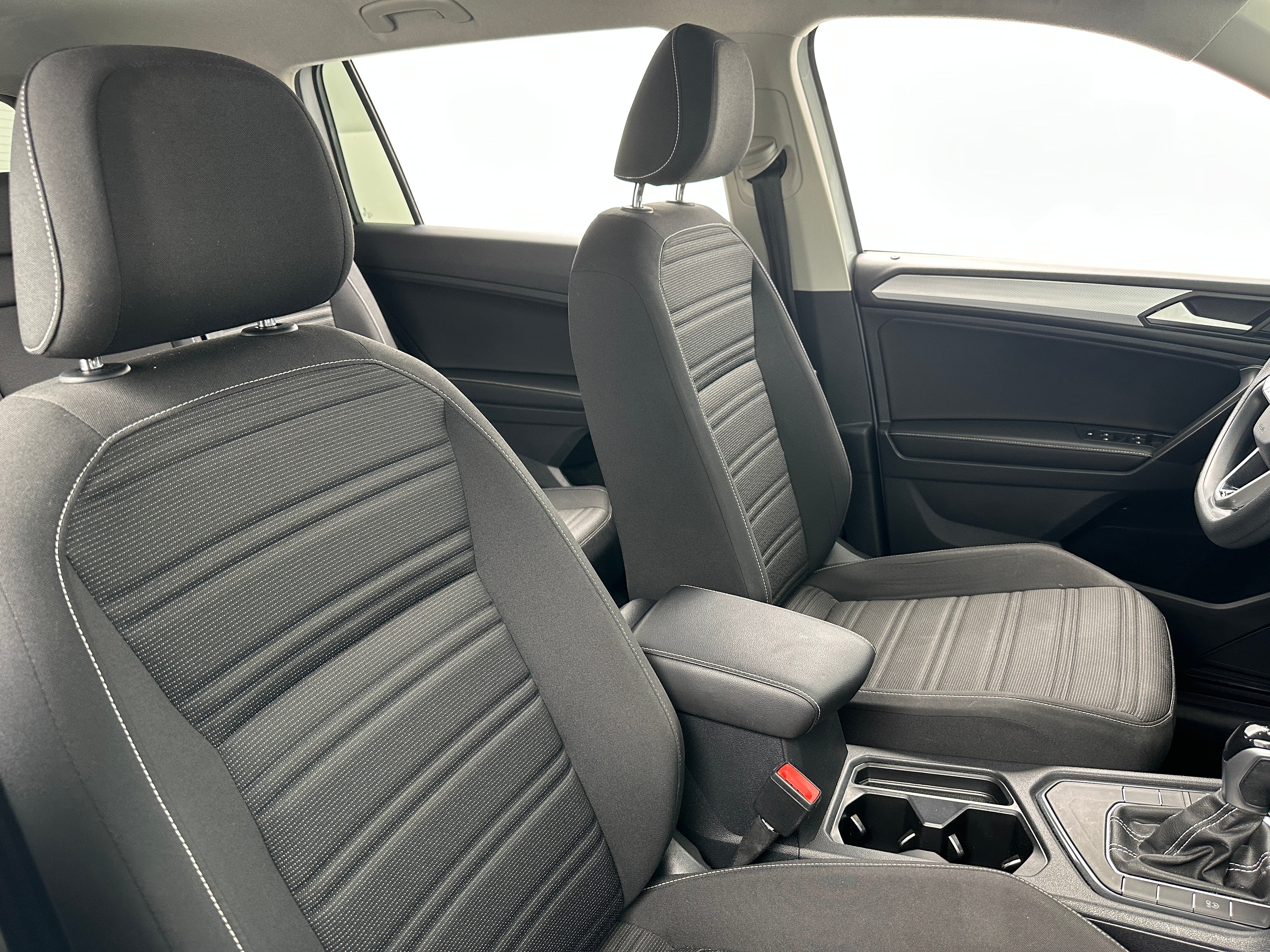 2022 Volkswagen Tiguan S 2