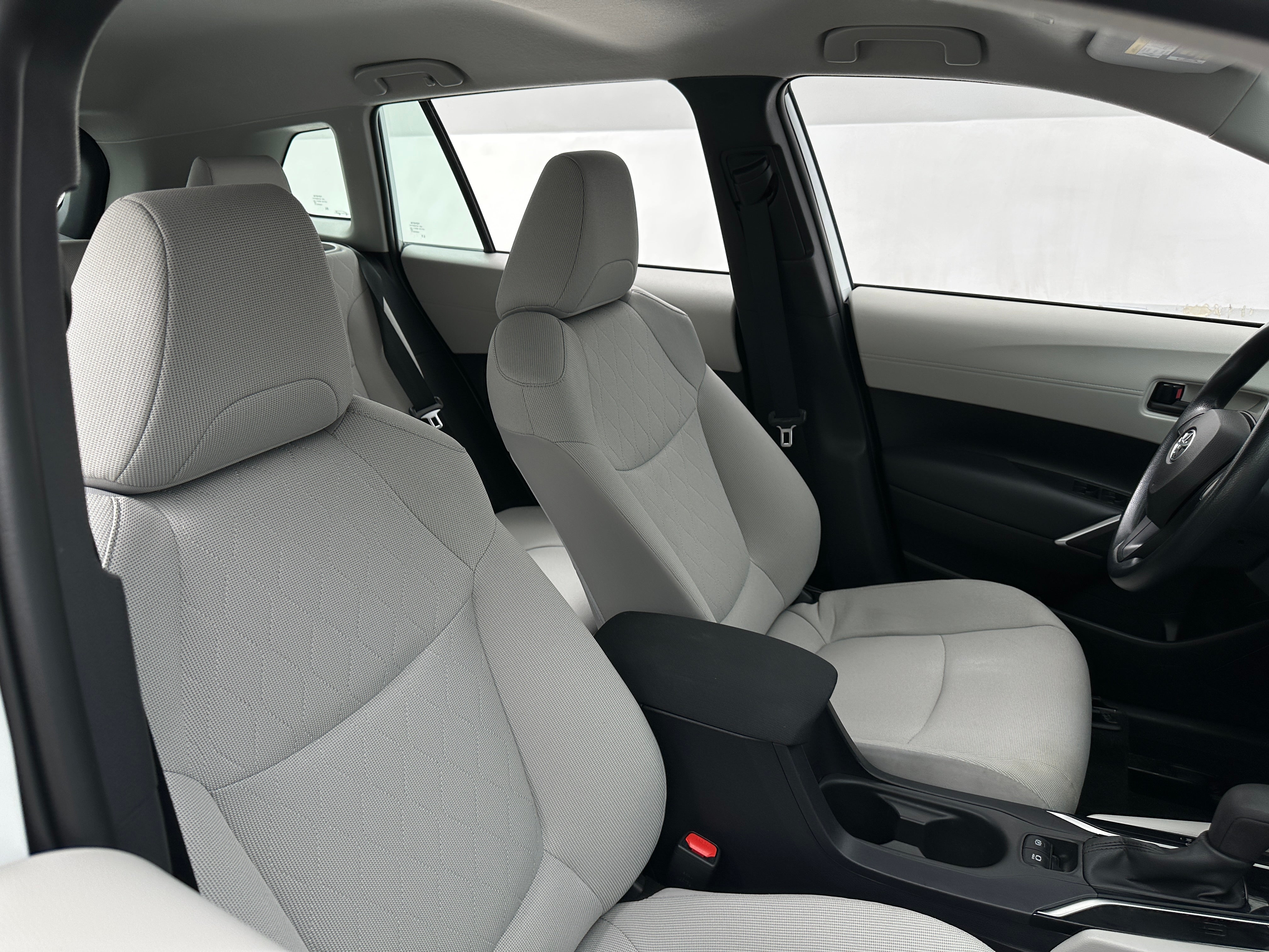 2022 Toyota Corolla Cross L 2