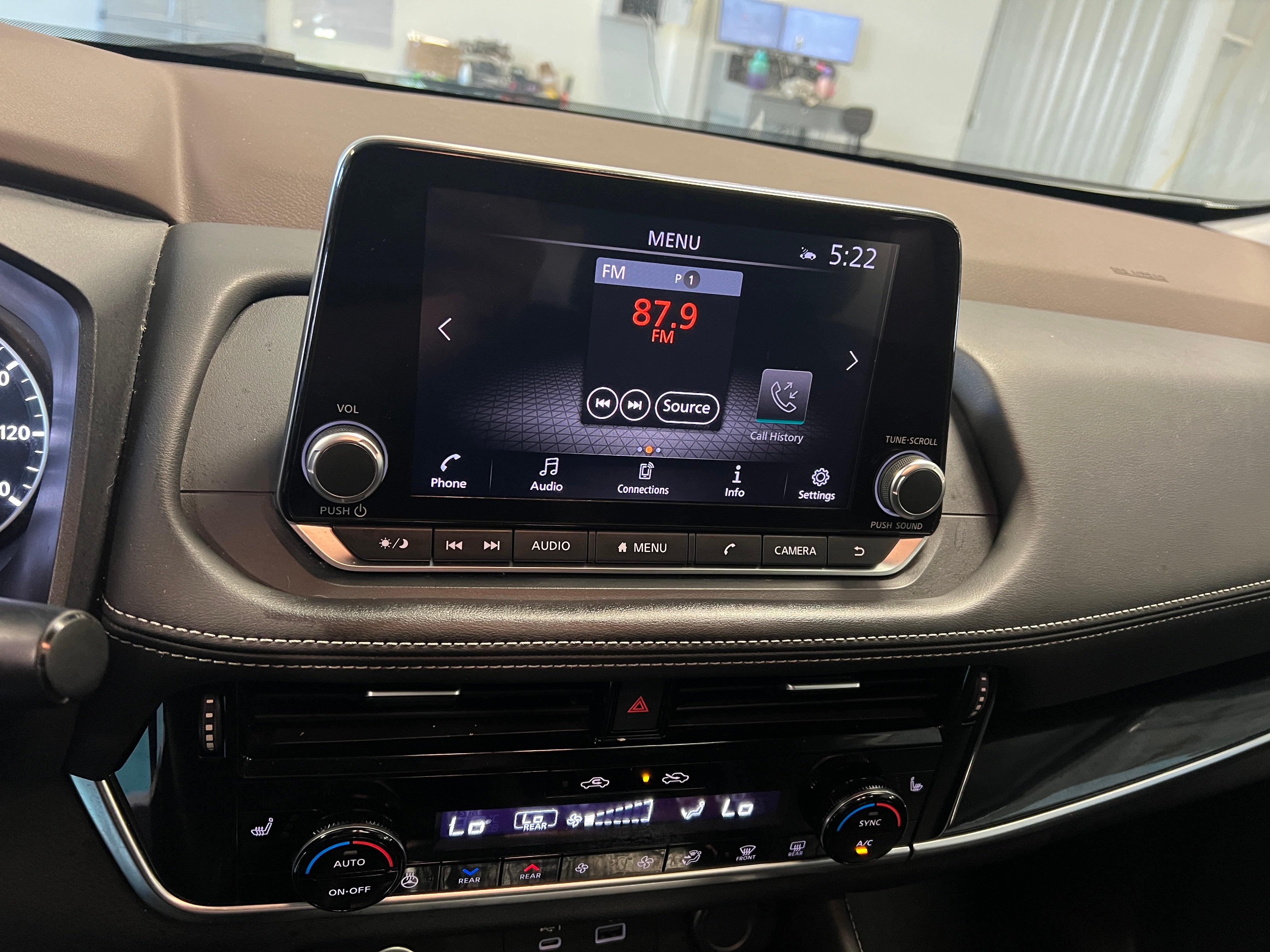2022 Nissan Rogue SL 3