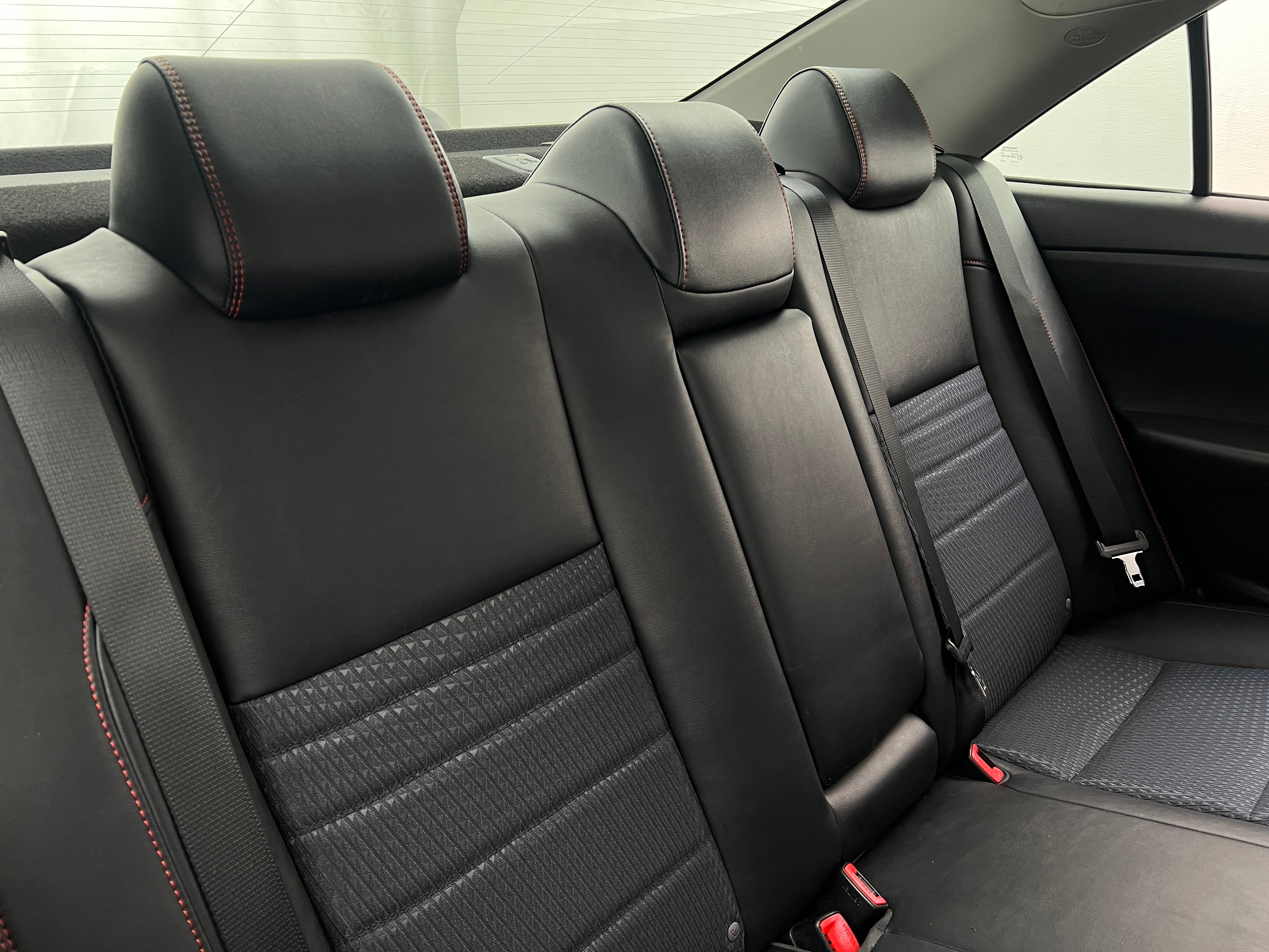 2015 Toyota Camry SE 6