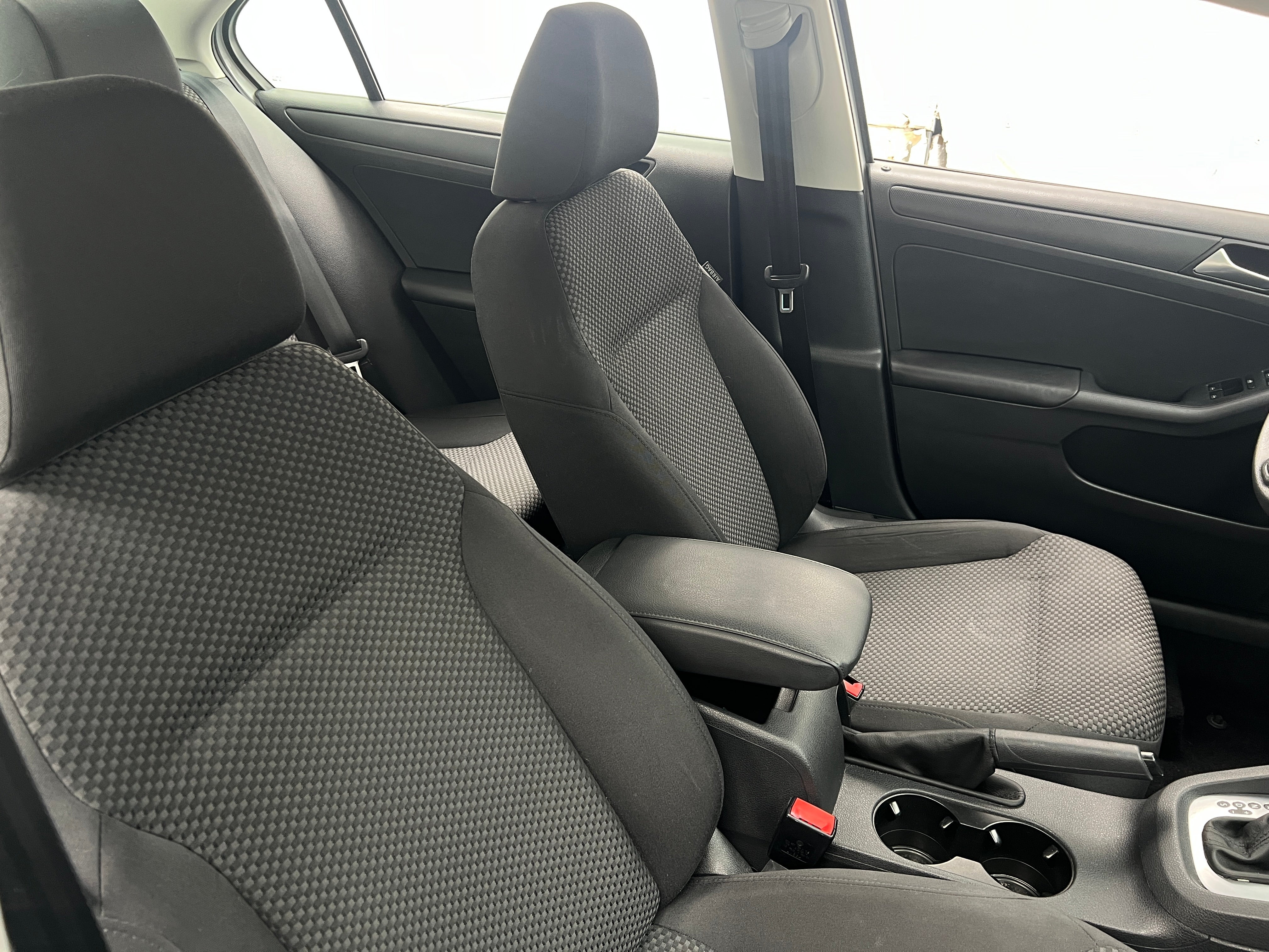 2014 Volkswagen Jetta S 2
