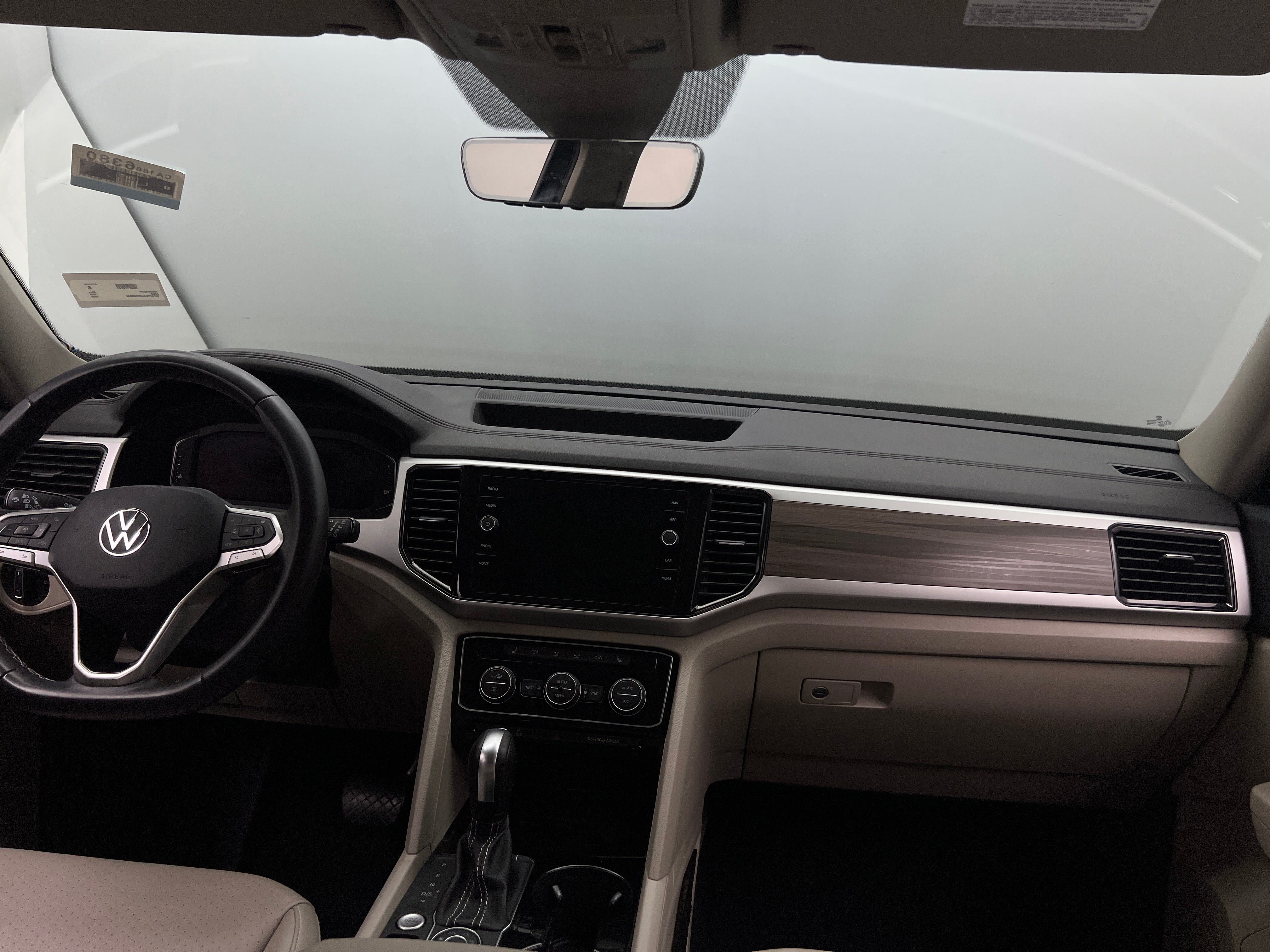 2022 Volkswagen Atlas SEL 2