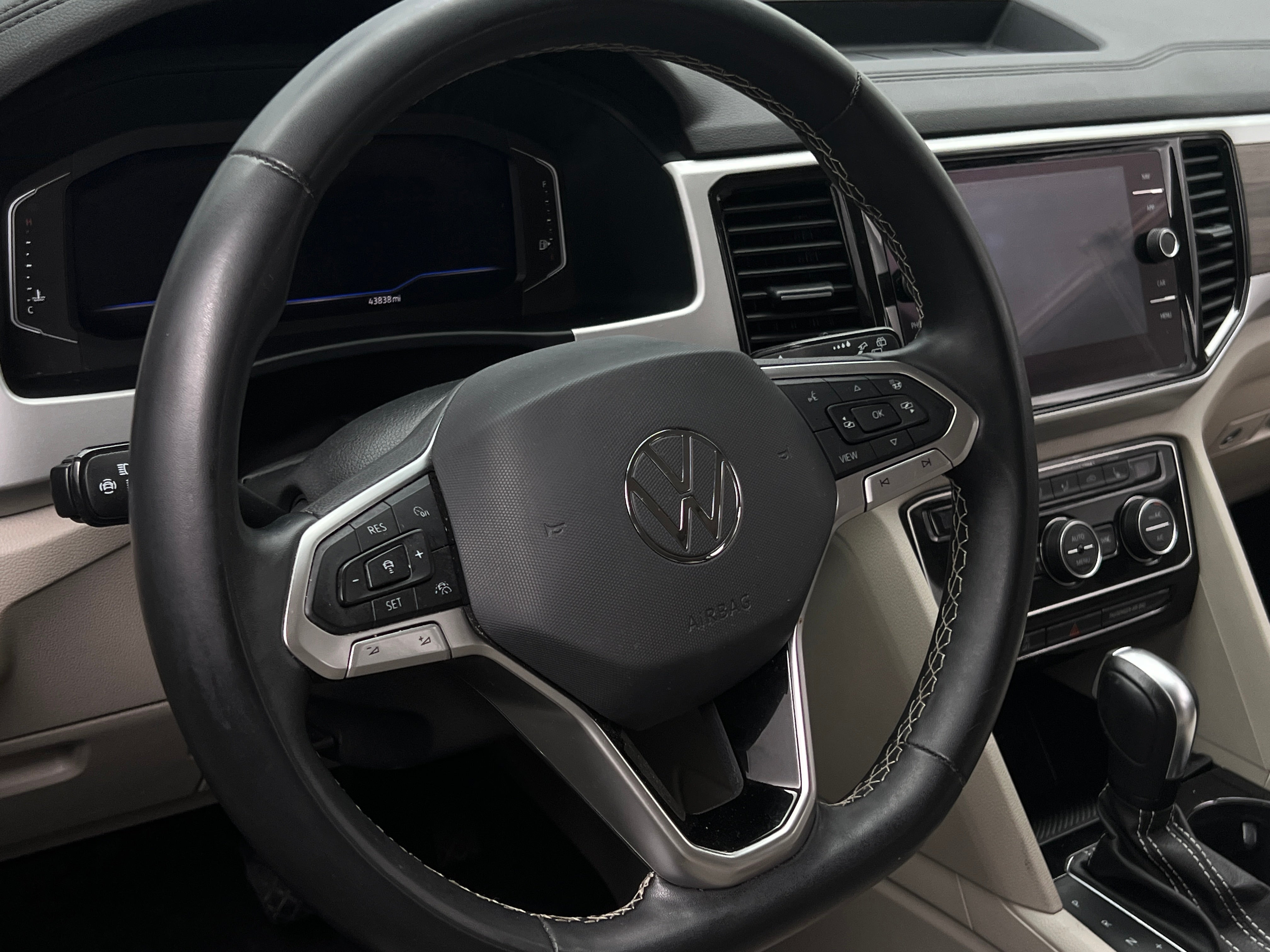 2022 Volkswagen Atlas SEL 4