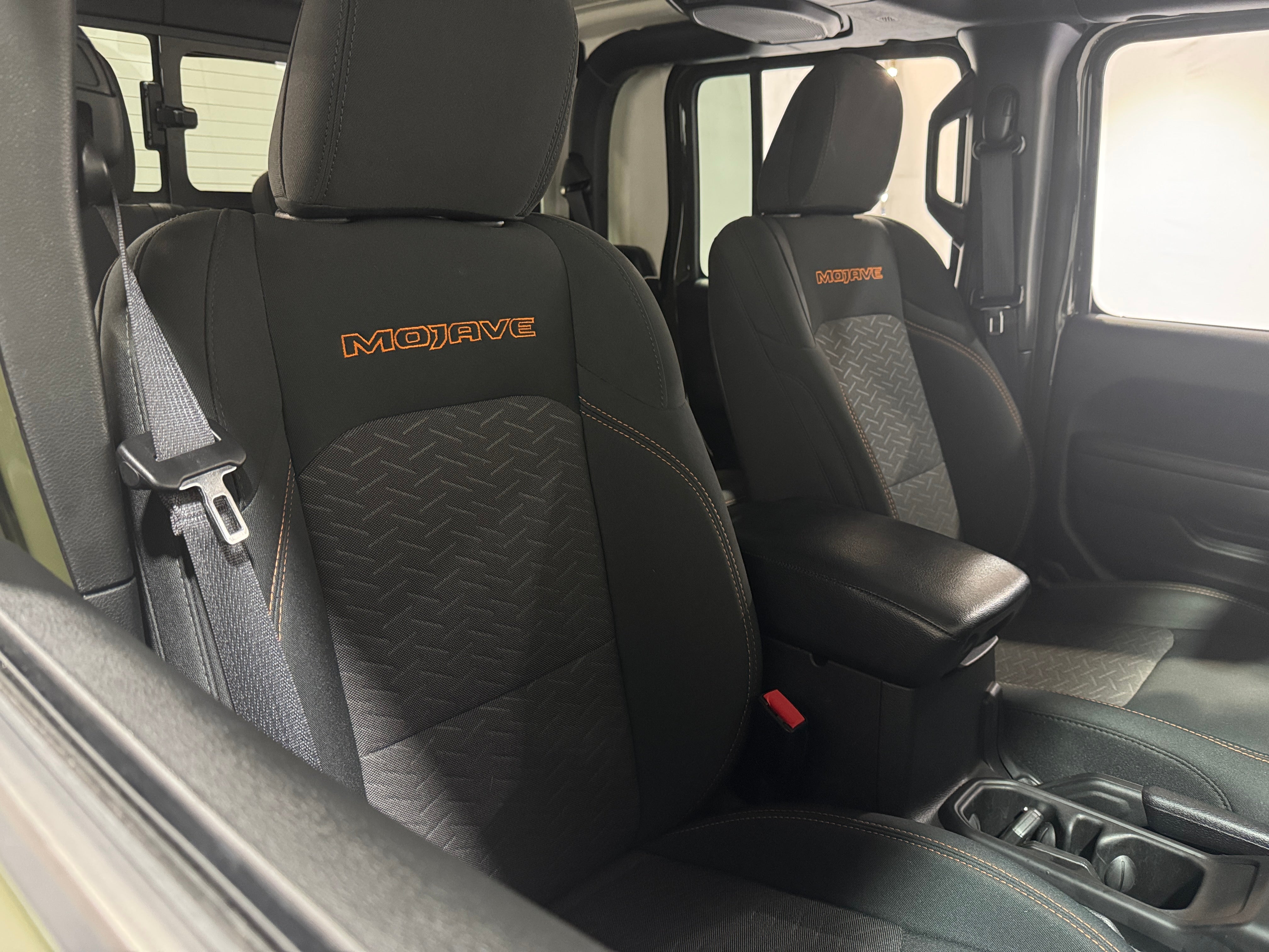 2022 Jeep Gladiator Mojave 2