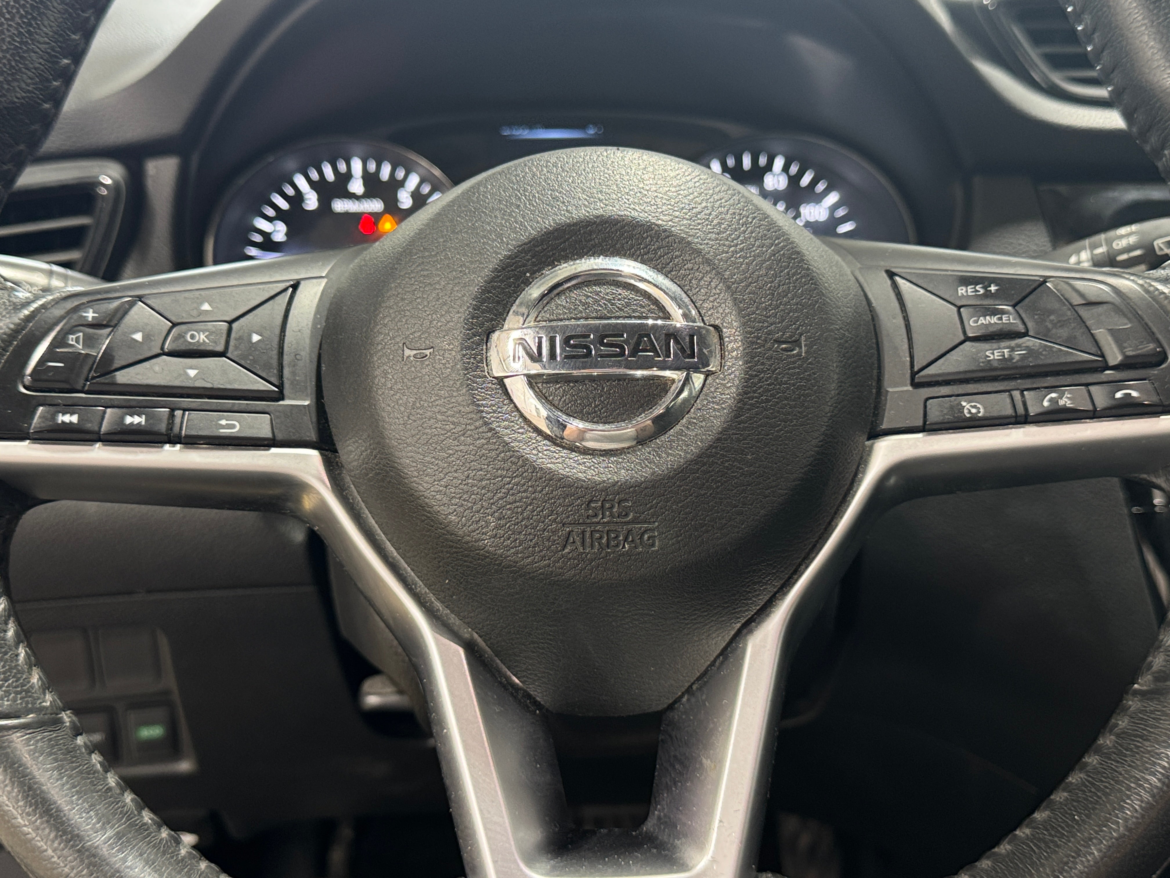 2017 Nissan Rogue SV 5