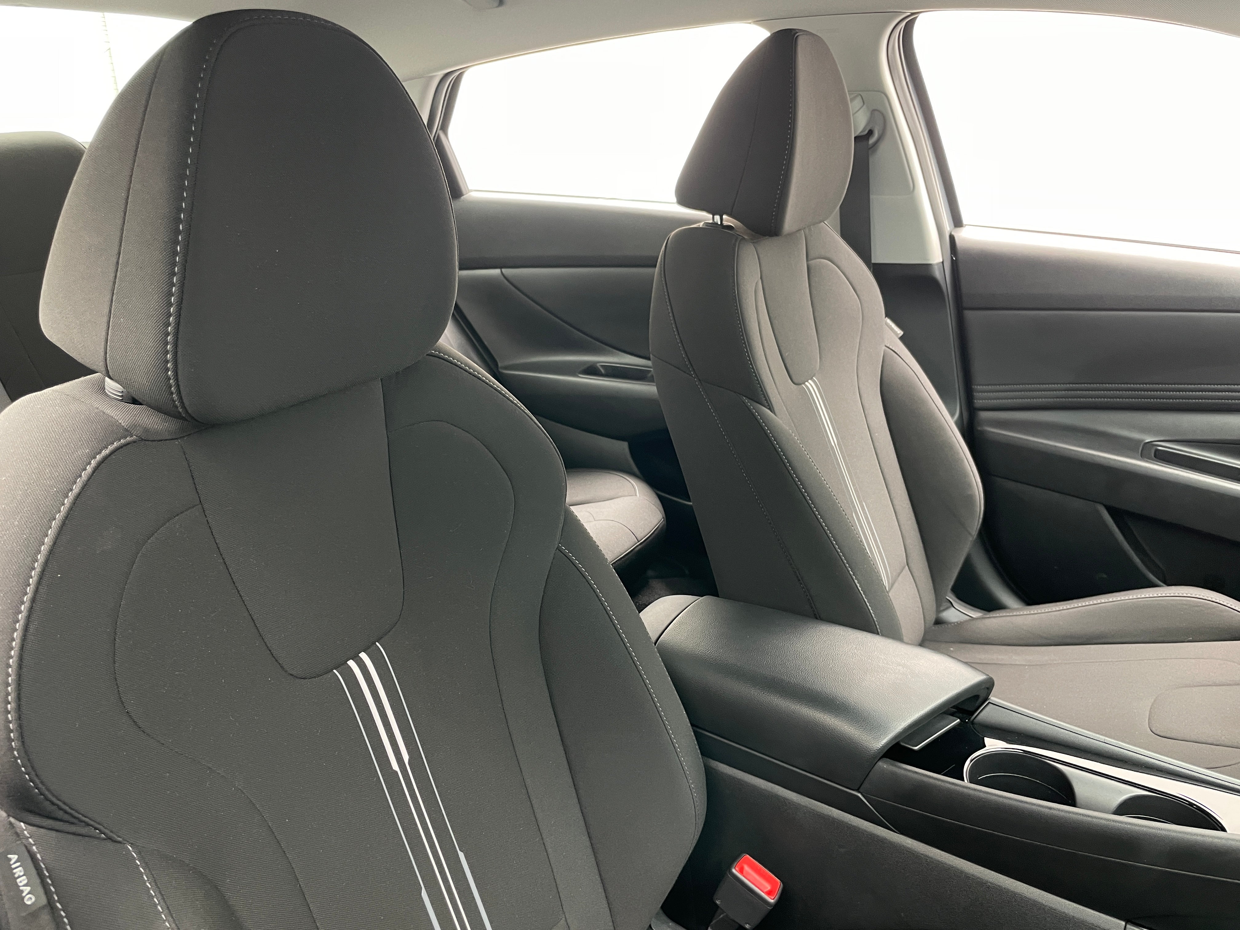 2022 Hyundai Elantra SEL 2