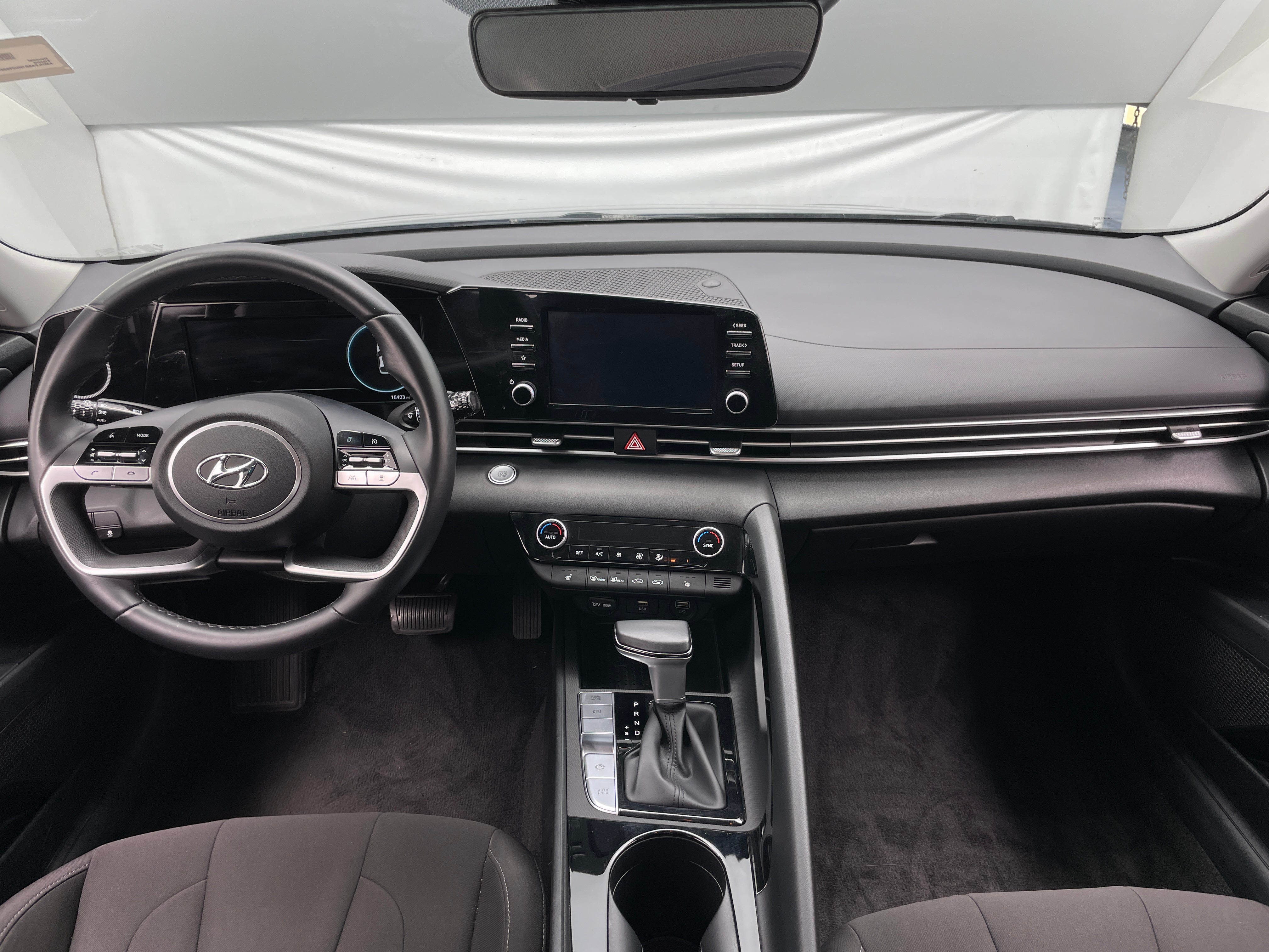2022 Hyundai Elantra SEL 3