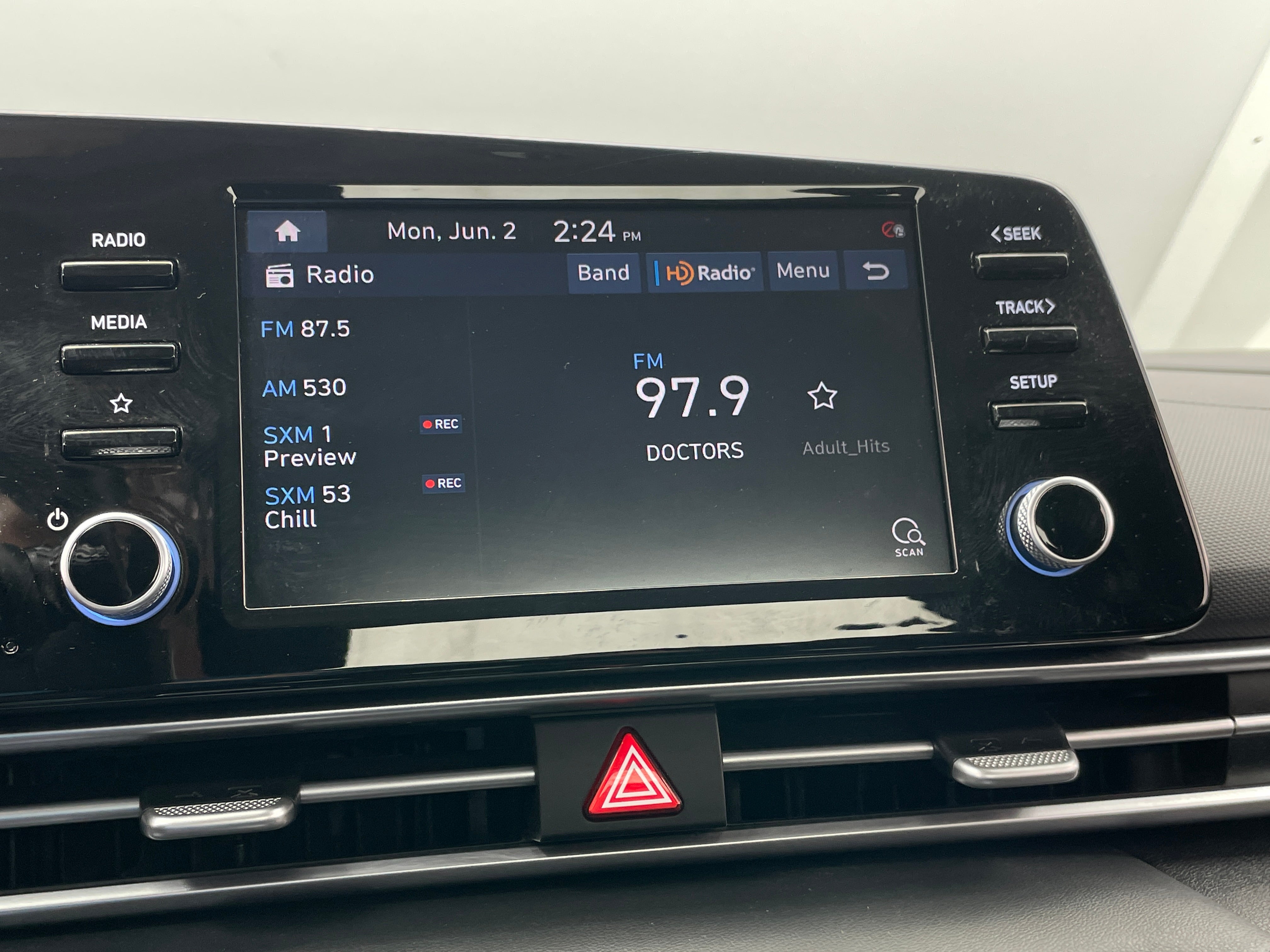 2022 Hyundai Elantra SEL 4