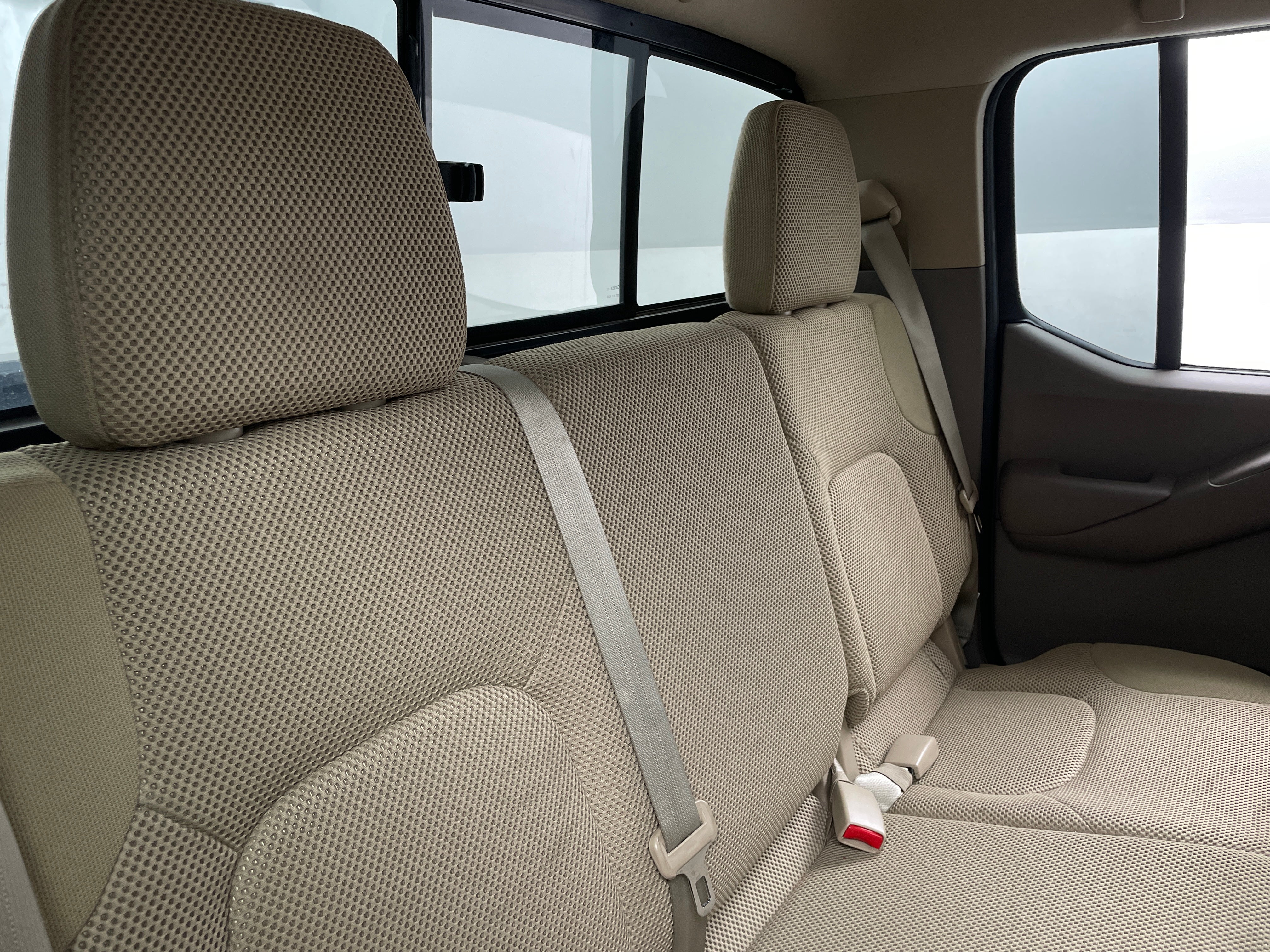 2016 Nissan Frontier SV 6
