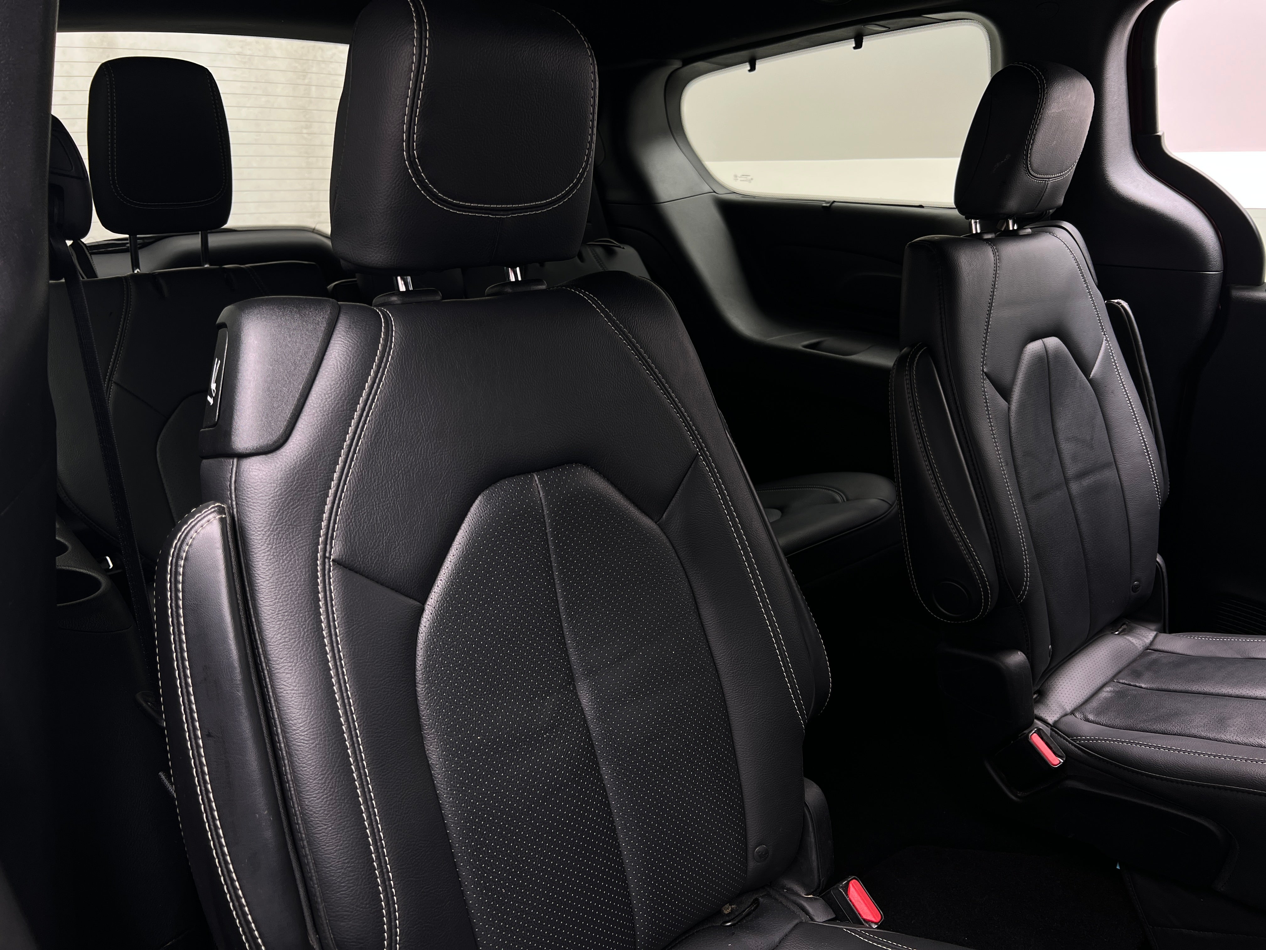 2019 Chrysler Pacifica  5