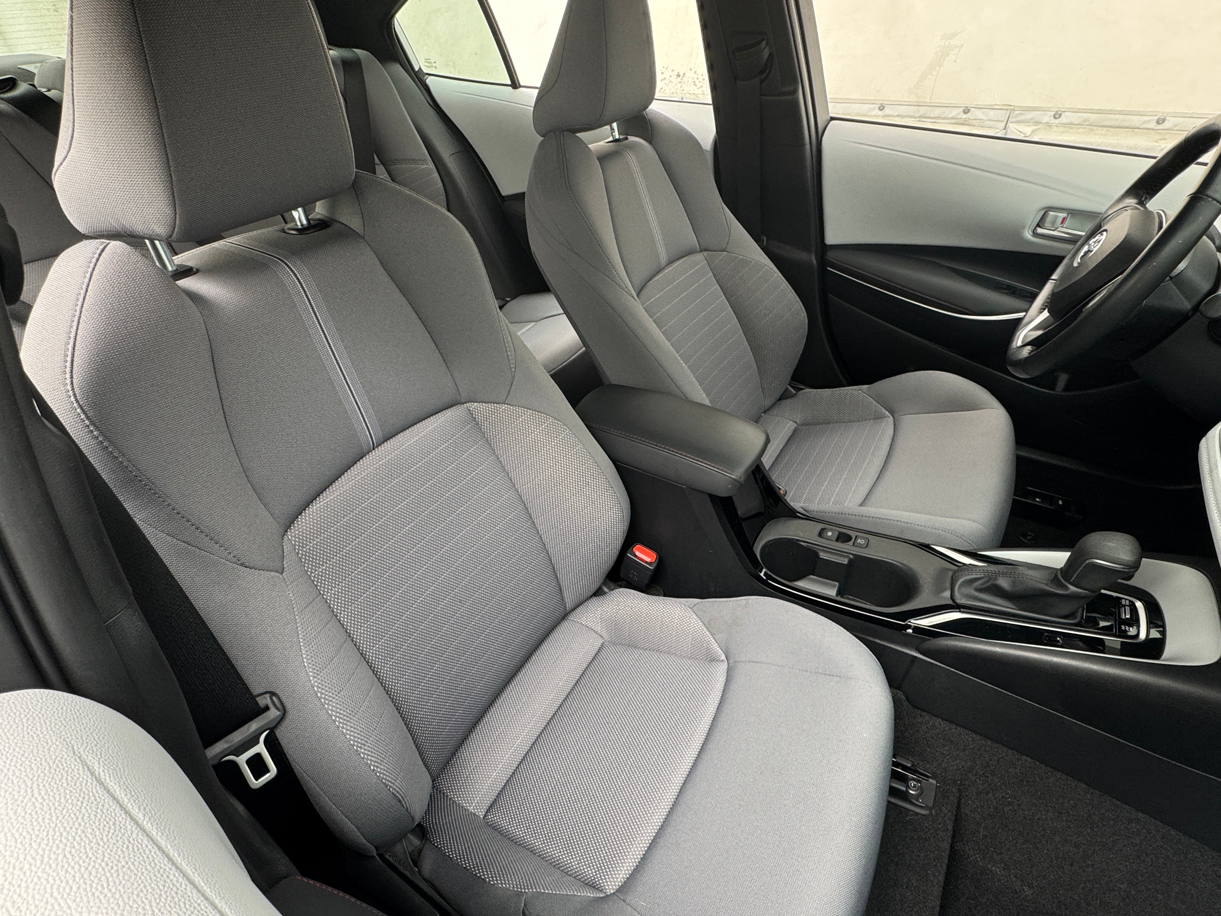 2023 Toyota Corolla SE 2