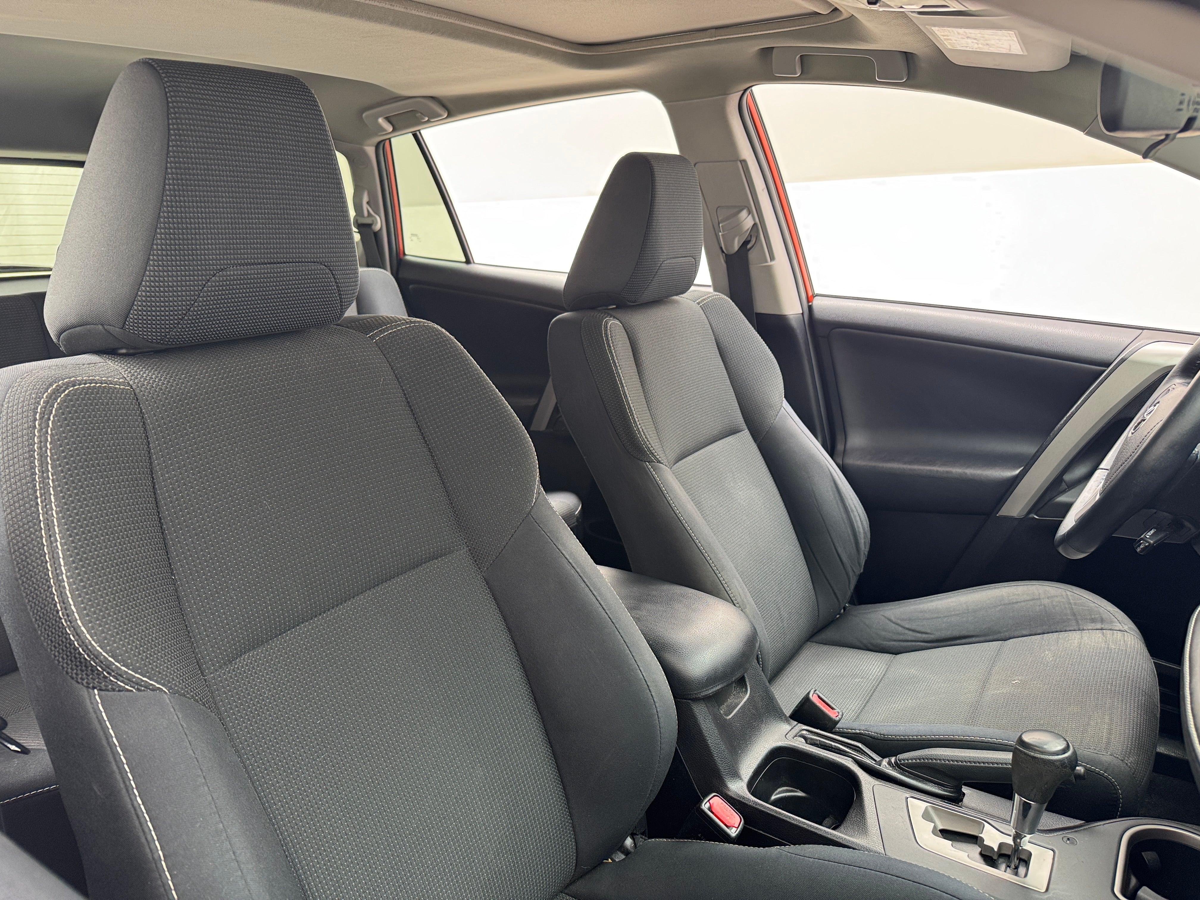 2016 Toyota RAV4 XLE 2