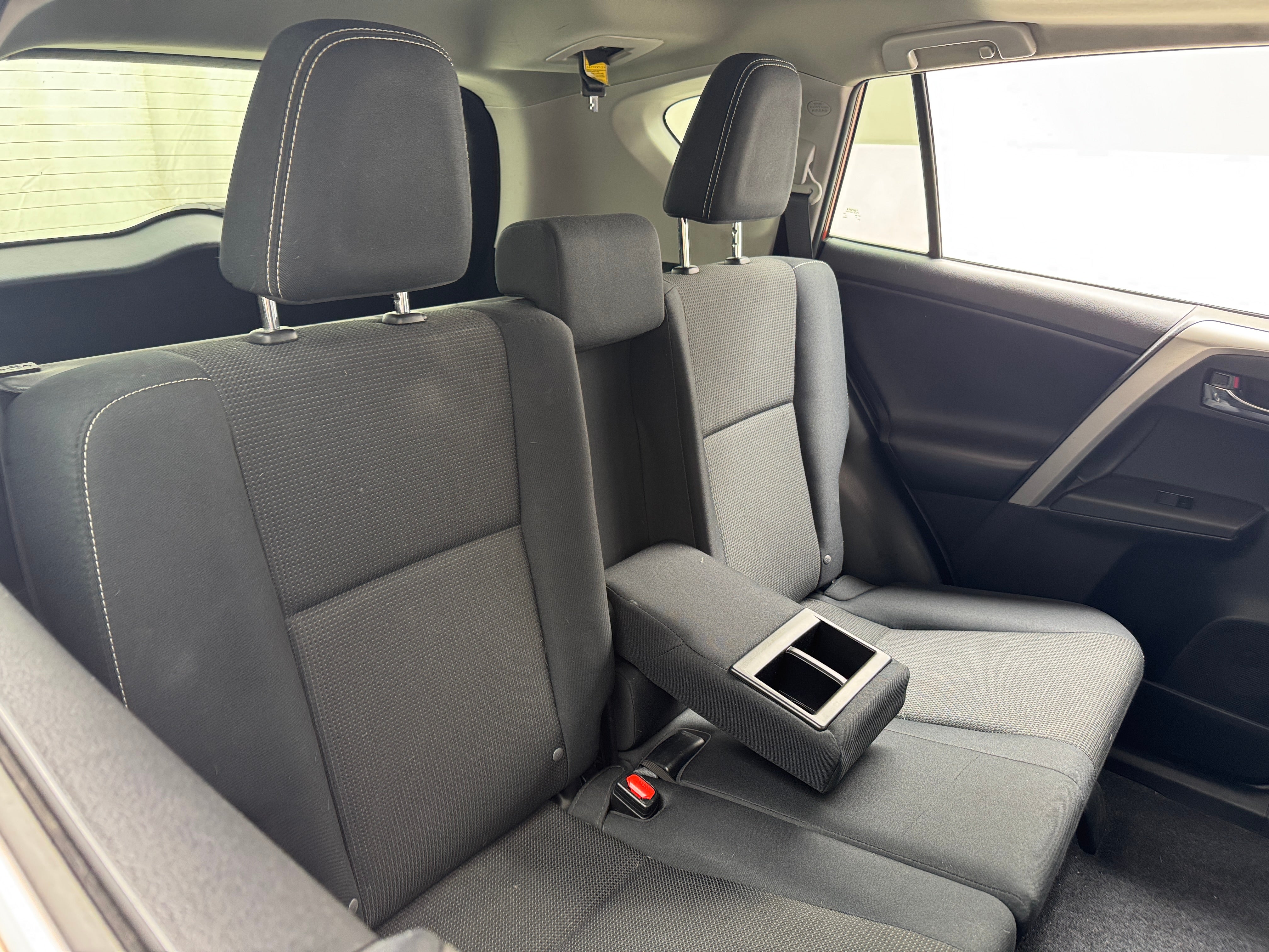 2016 Toyota RAV4 XLE 6