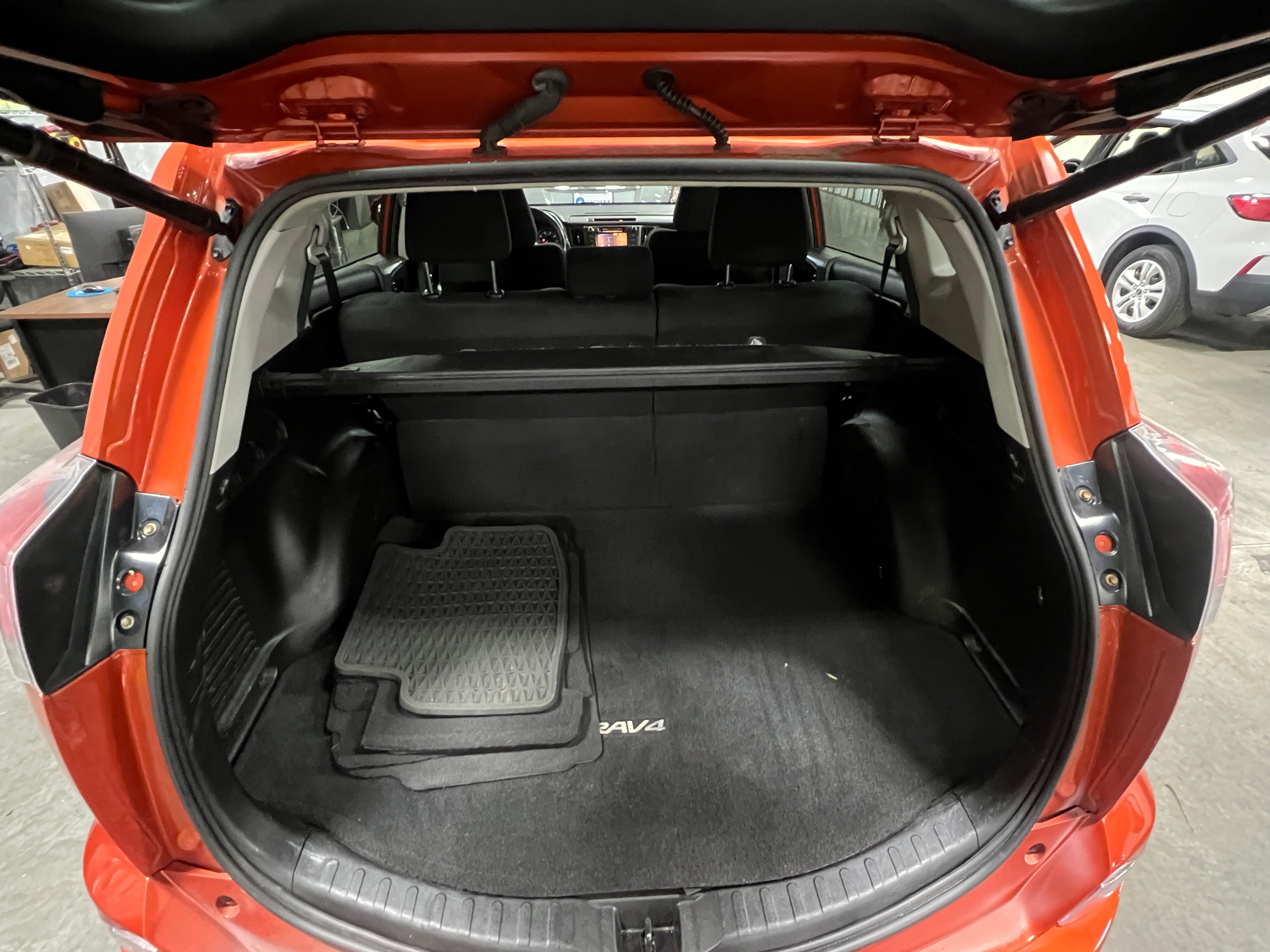 2016 Toyota RAV4 XLE 7